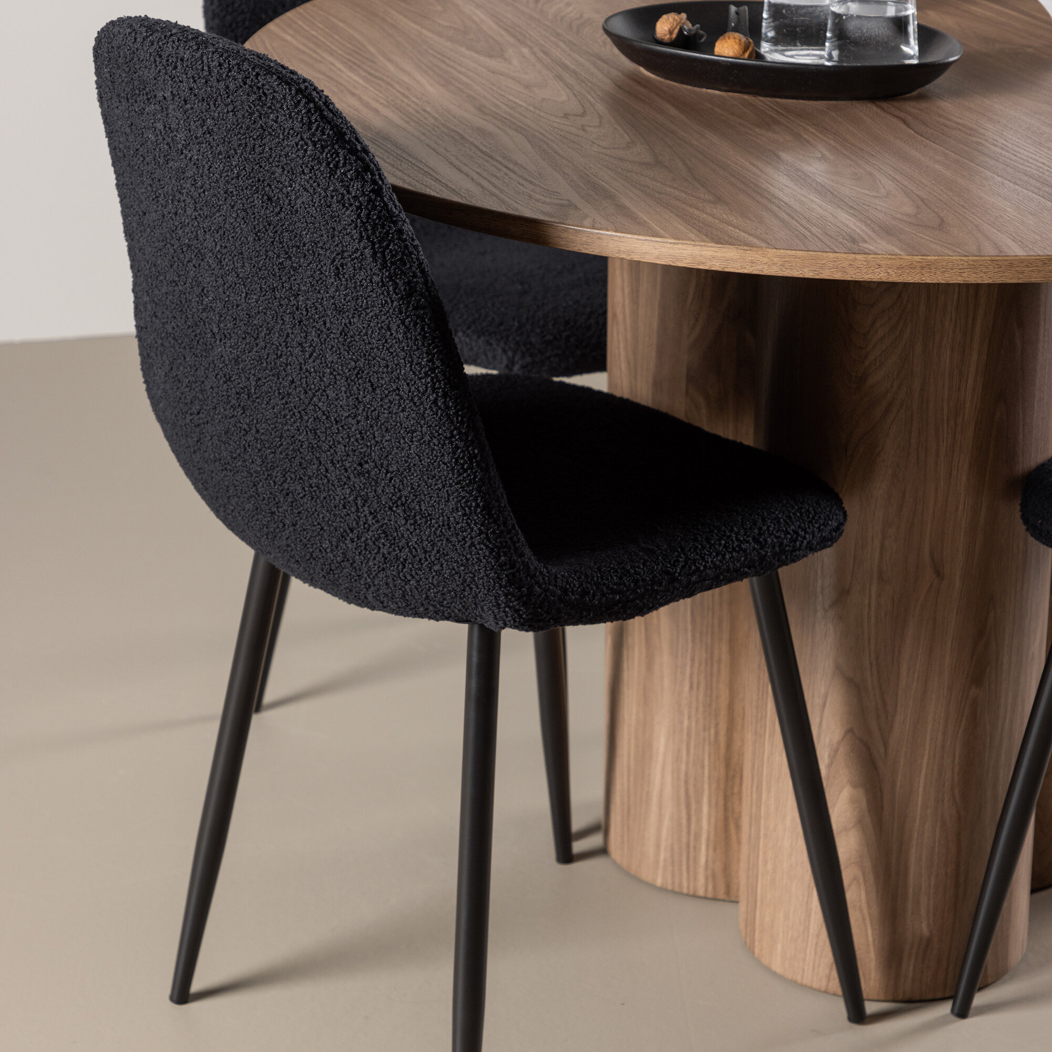 Spisegruppe Venture Home Olivia Ø110 med 4 stk Polar Stoler Teddy