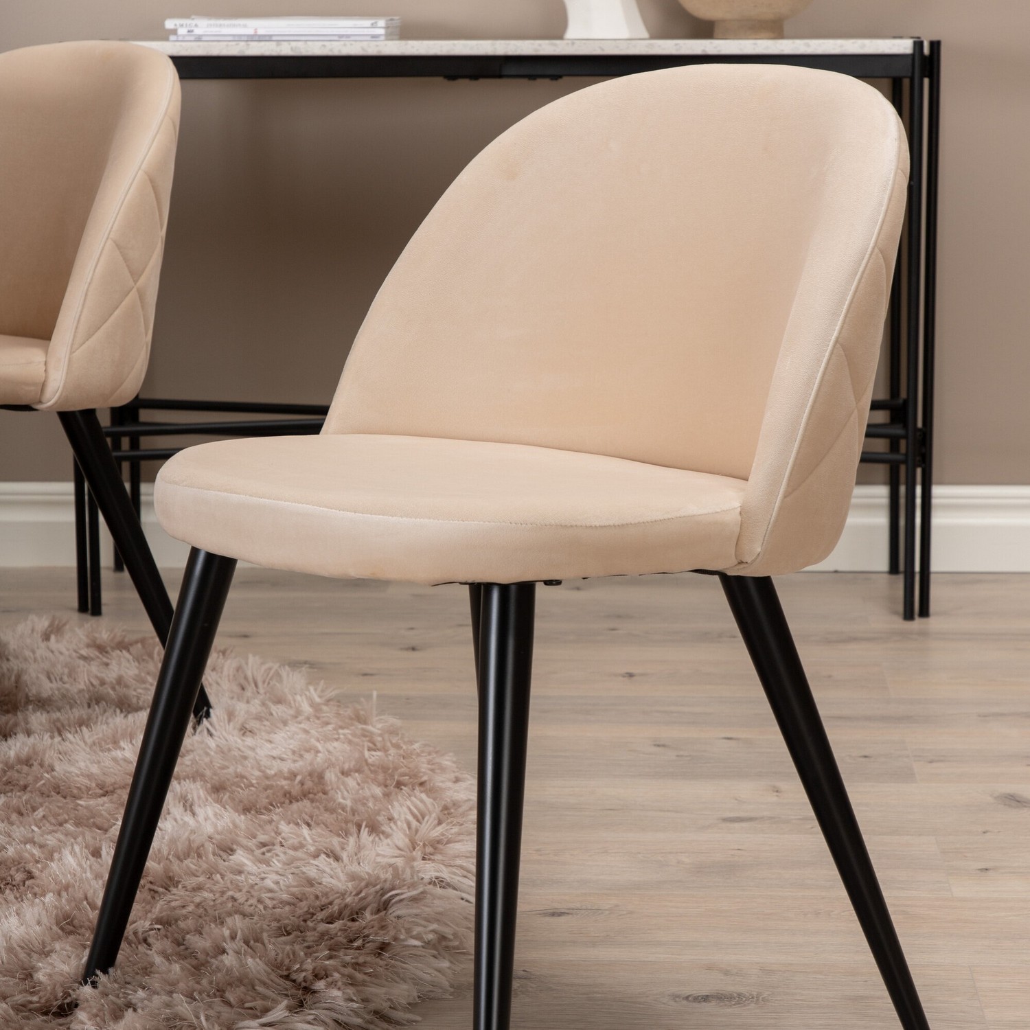 Spisegruppe Venture Home Bianca Rund med 4 Valentina Stitches Stoler Fløyel