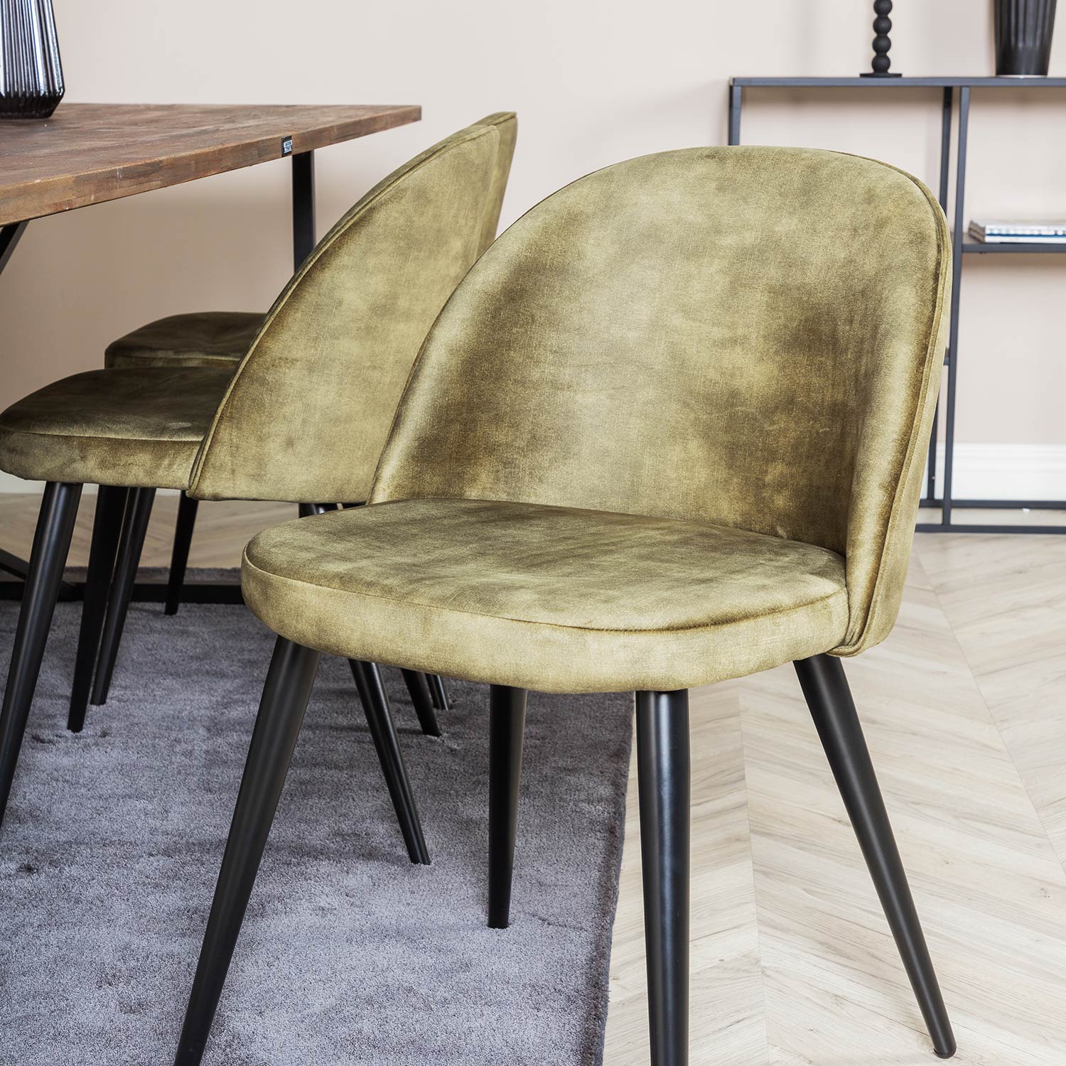 Spisegruppe Venture Home Peo med 6 Valentina Stoler