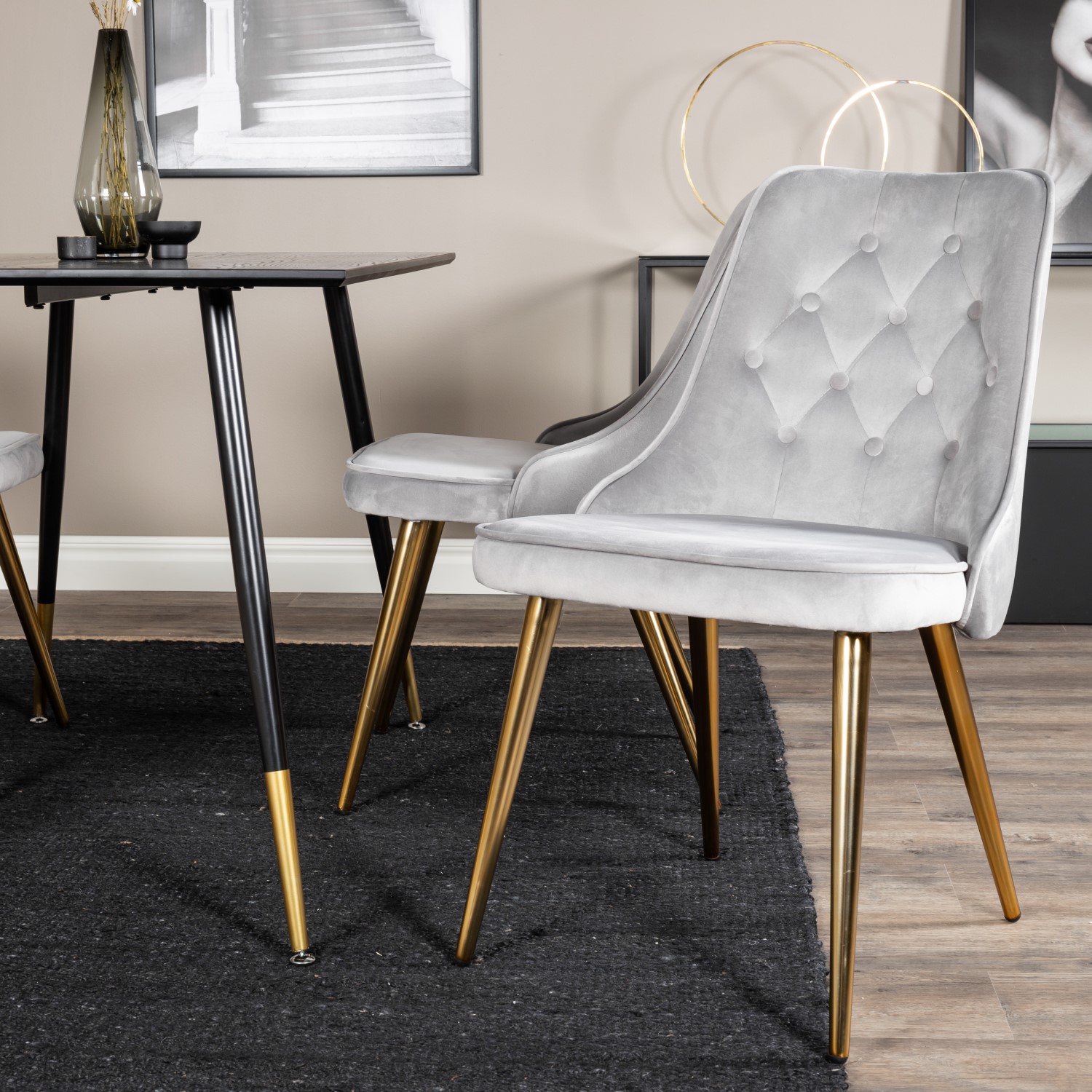 Spisegruppe Venture Home Dipp med 4 Velvet Deluxe Stoler