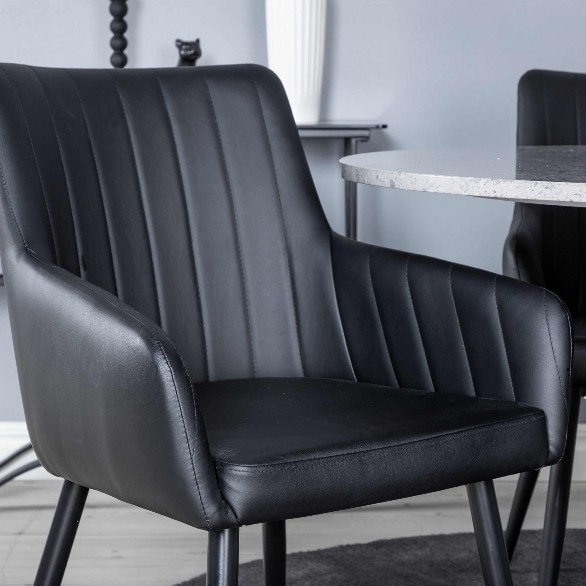 Spisegruppe Venture Home Razzia med 4stk Comfort Stoler
