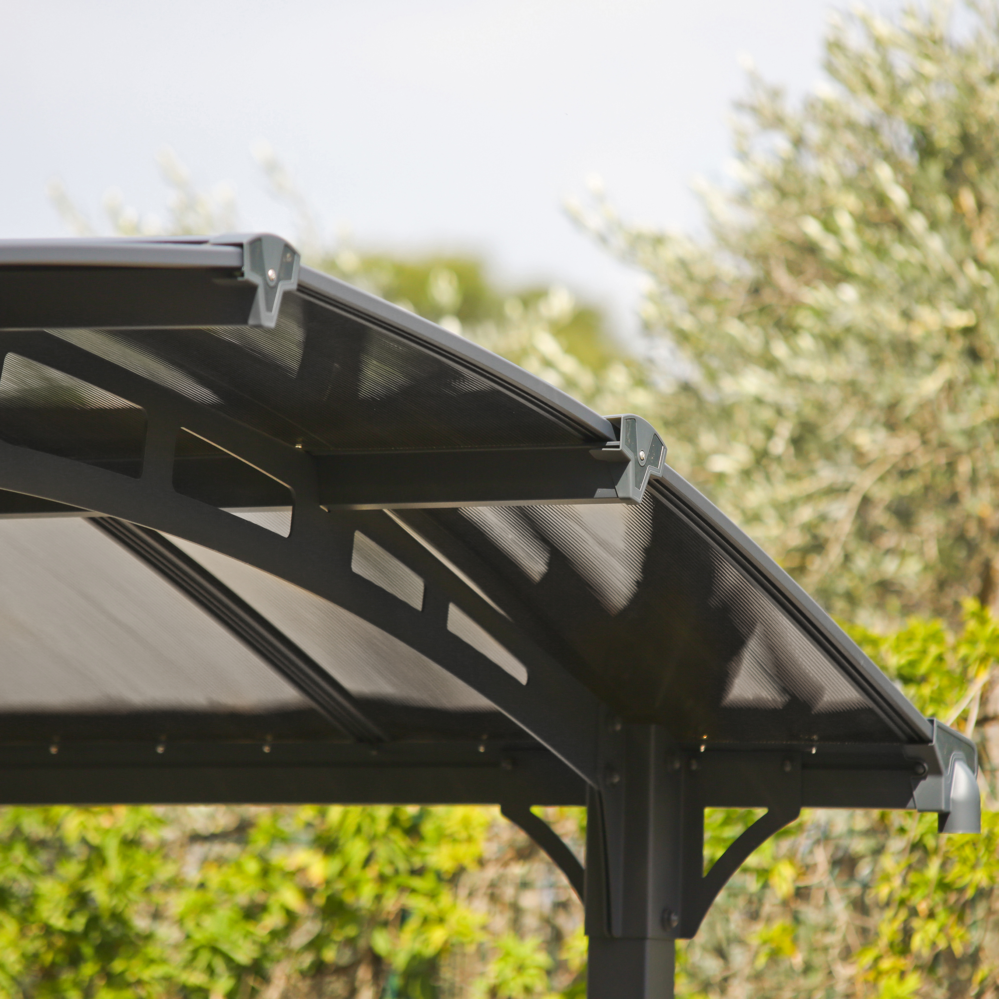 Carport Canopia av Palram Alpine i metall for bobiler 3,6x6,5 m