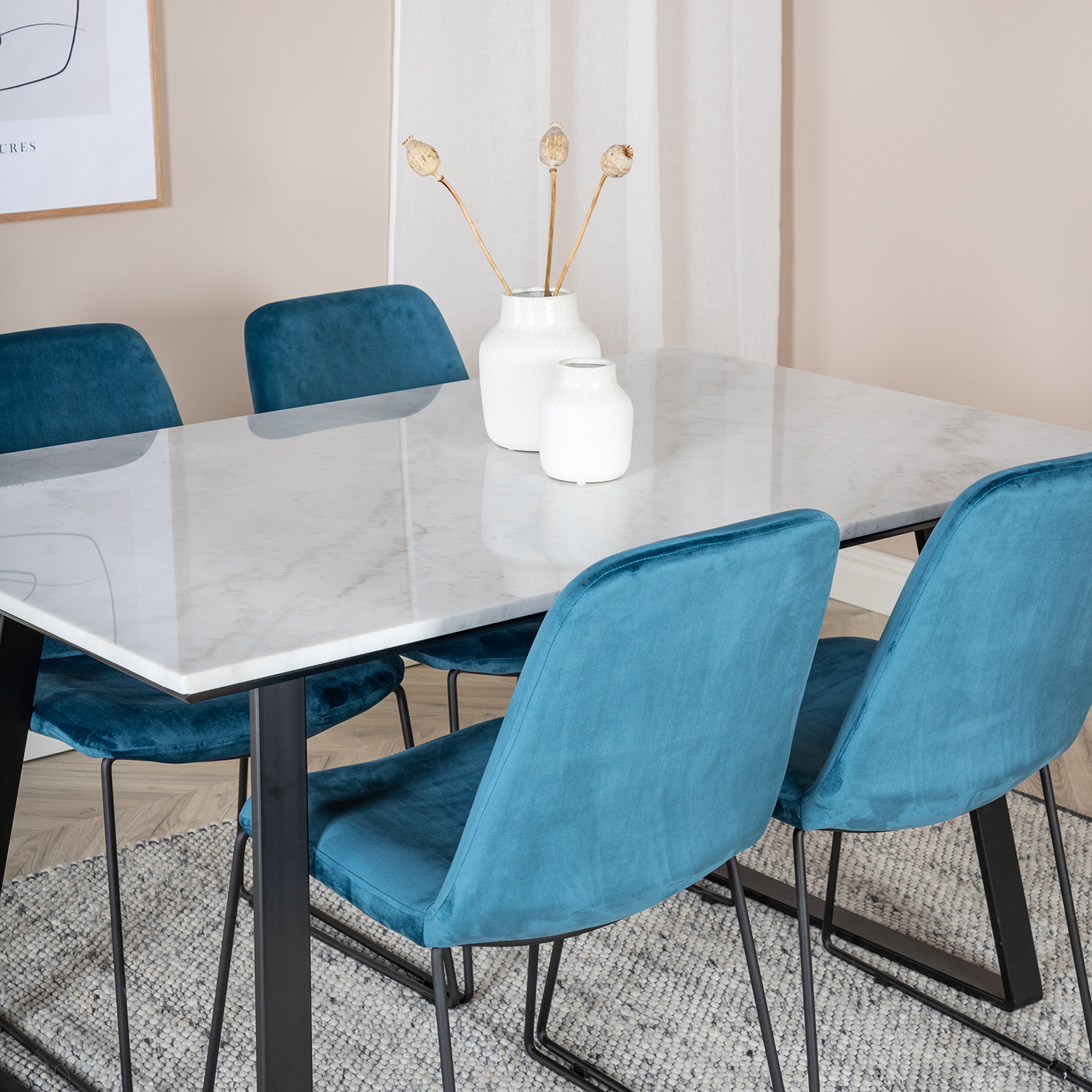 Spisegruppe Venture Home Estelle 140 med 4 Muscot Stoler