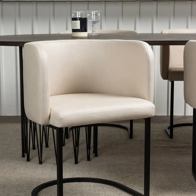 Spisegruppe furniture/fashion Stone med 4 Simrishamn Stoler