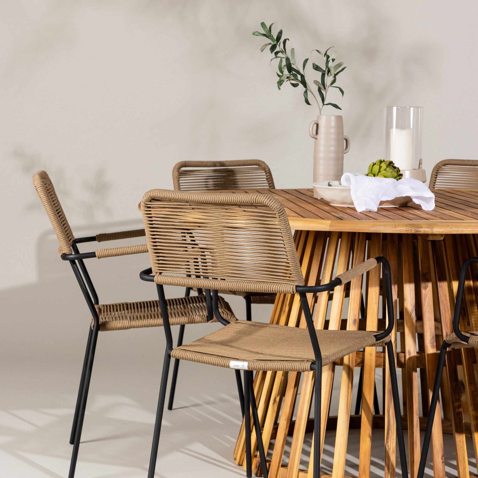 Hagegruppe Venture Home Tucumán med 6 Lindos Lenestoler