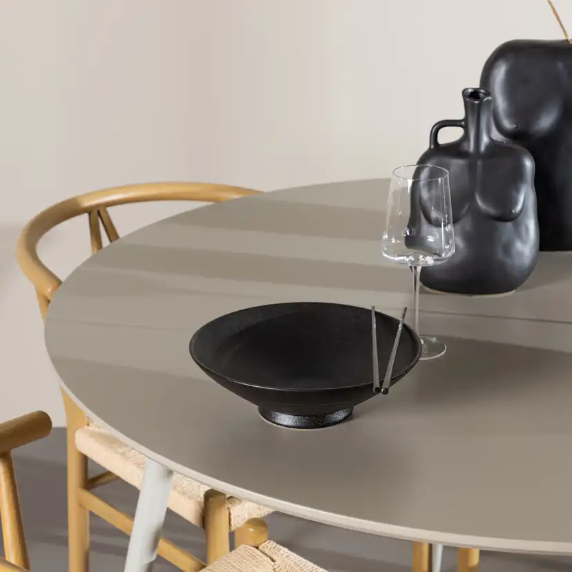 Spisegruppe Venture Home Plaza Ø120 med 4 stk Alfons Stoler