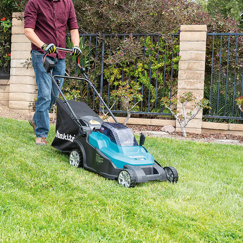 Gressklipper Makita DLM432CT2 36 V med 5 Ah Batteri og Lader