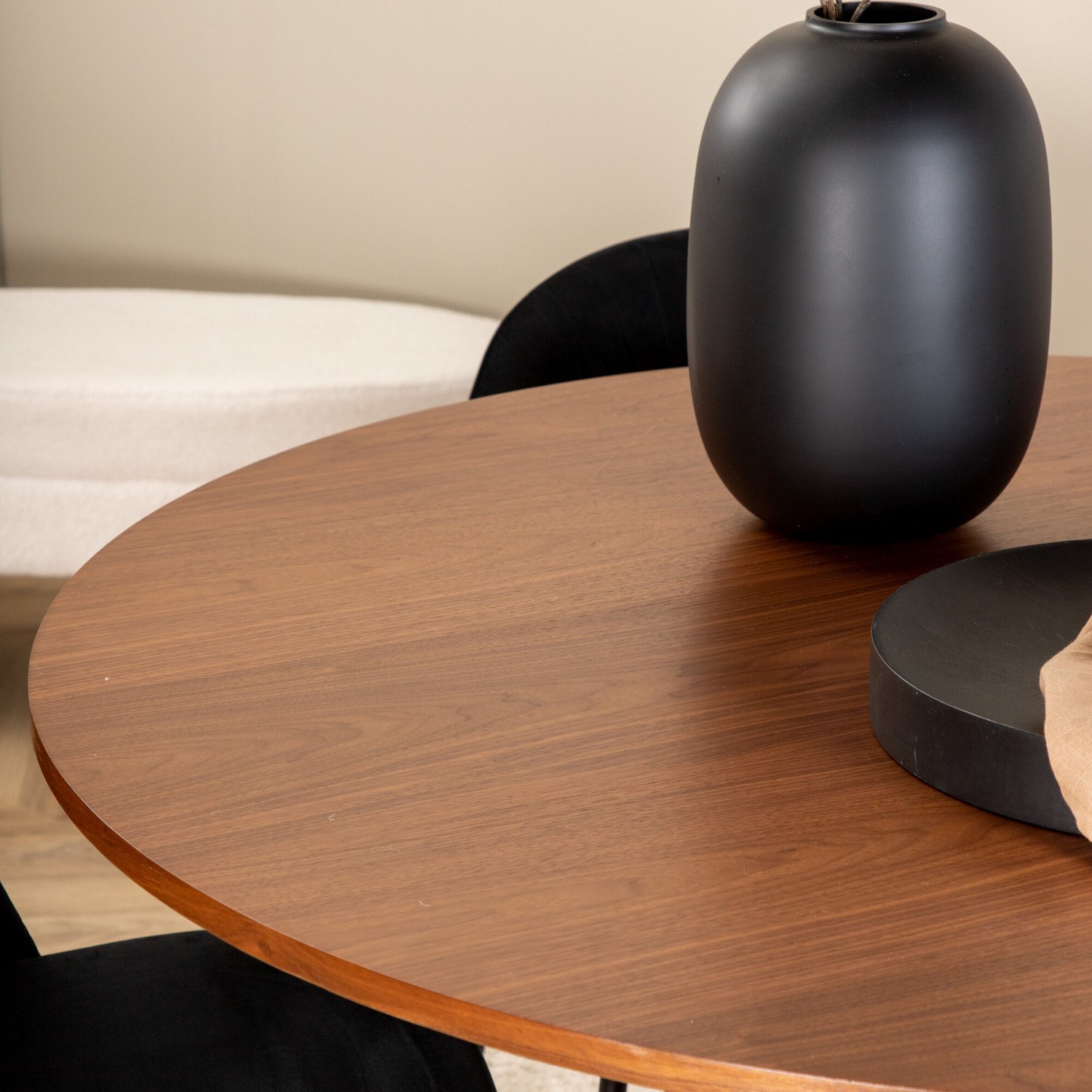Spisegruppe Venture Home med Bianca Spisebord og 4 Wrigley Spisestoler