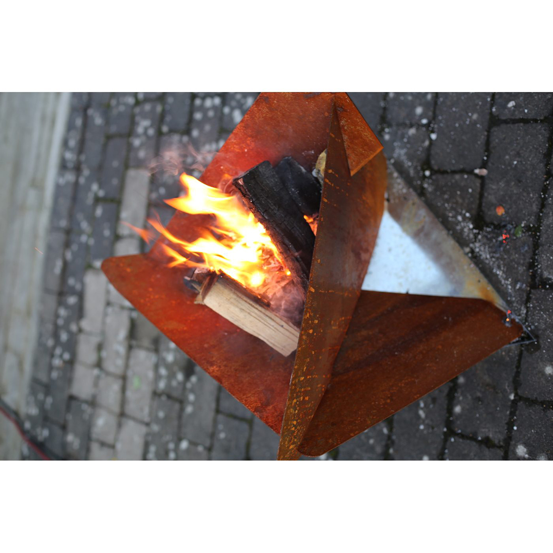 Bålpanne Jabo Triangel Inkl Fat Corten 64x64x54 cm