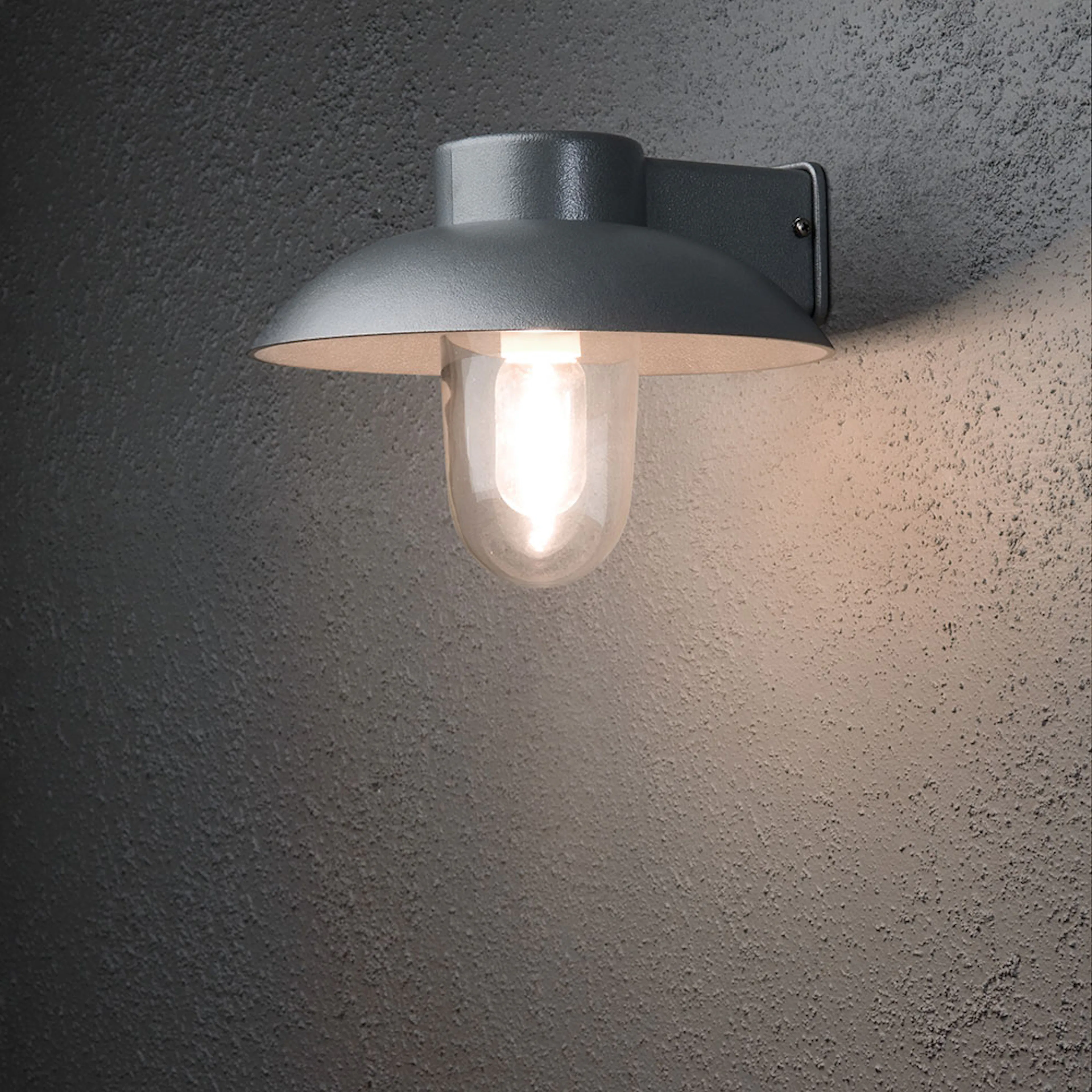Vegglampe Gnosjö Konstsmide Mani E27