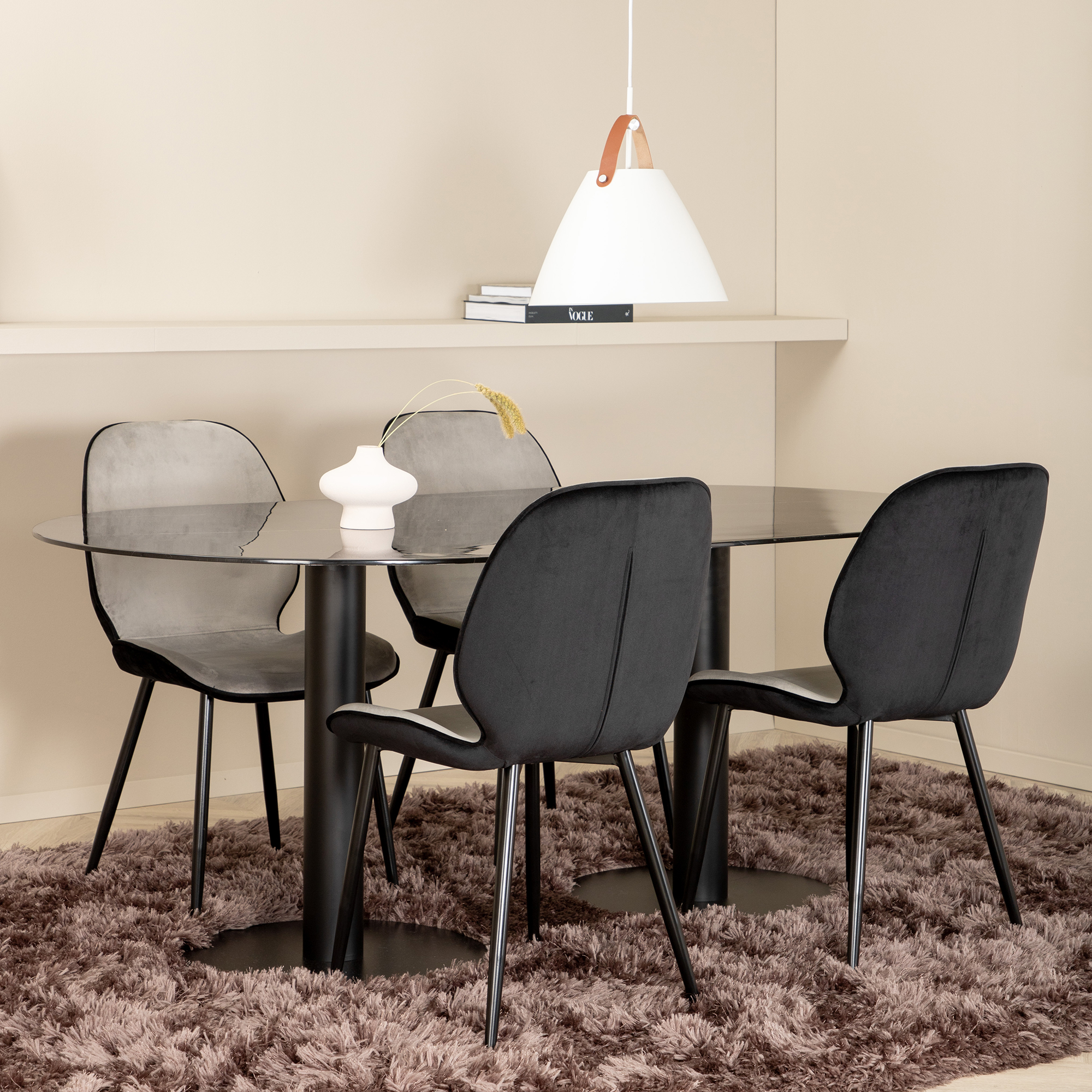 Spisegruppe Venture Home Oslo med 4 Elisa Stoler