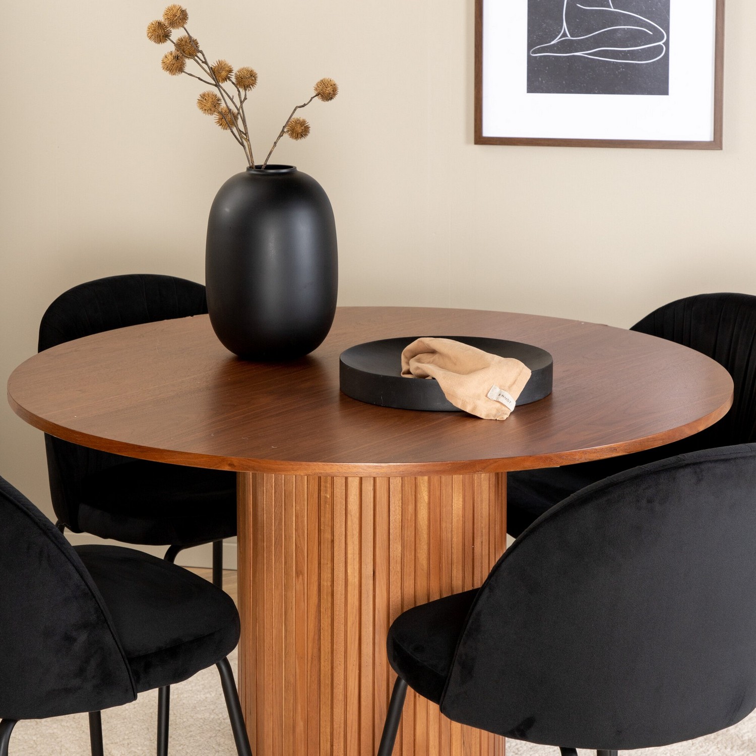 Spisegruppe Venture Home med Bianca Spisebord og 4 Wrigley Spisestoler