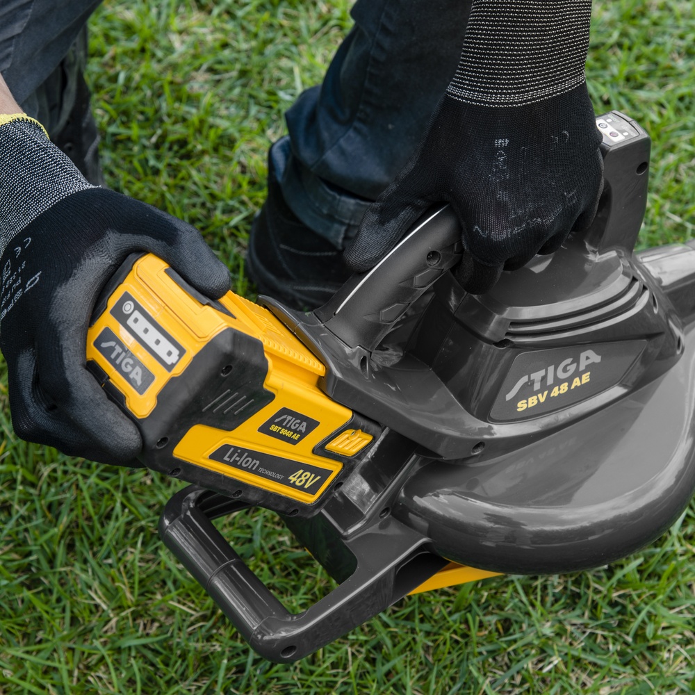 Løvblåser Stiga SBV 48 AE