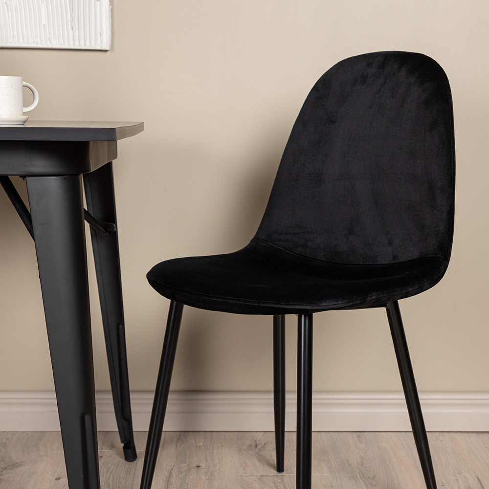 Spisegruppe Venture Home Tempe med 2 Polar Stoler Fløyel