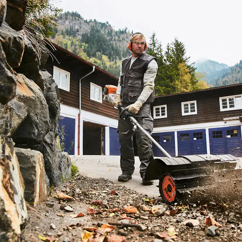 Kombinasjonsmaskin STIHL KM 131 R