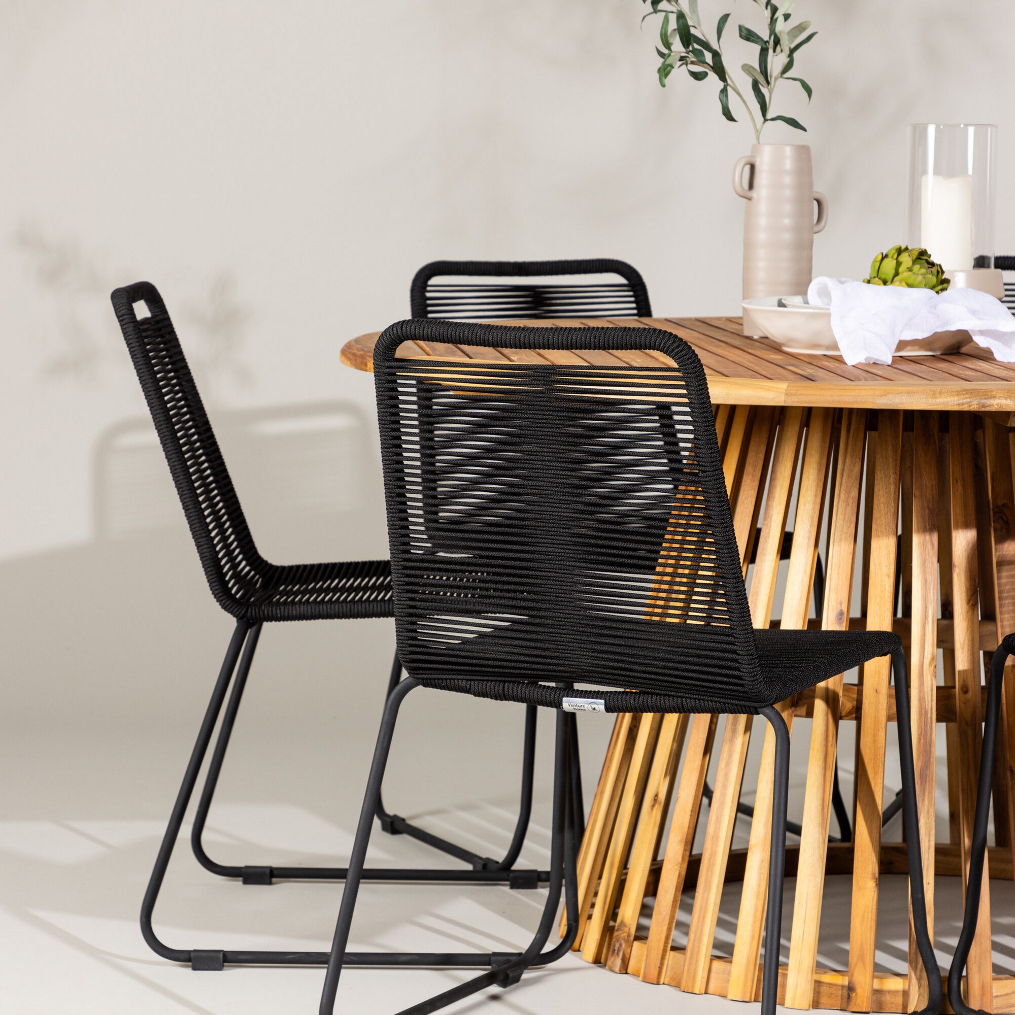 Hagegruppe Venture Home Tucumán med 6 Lindos Stoler