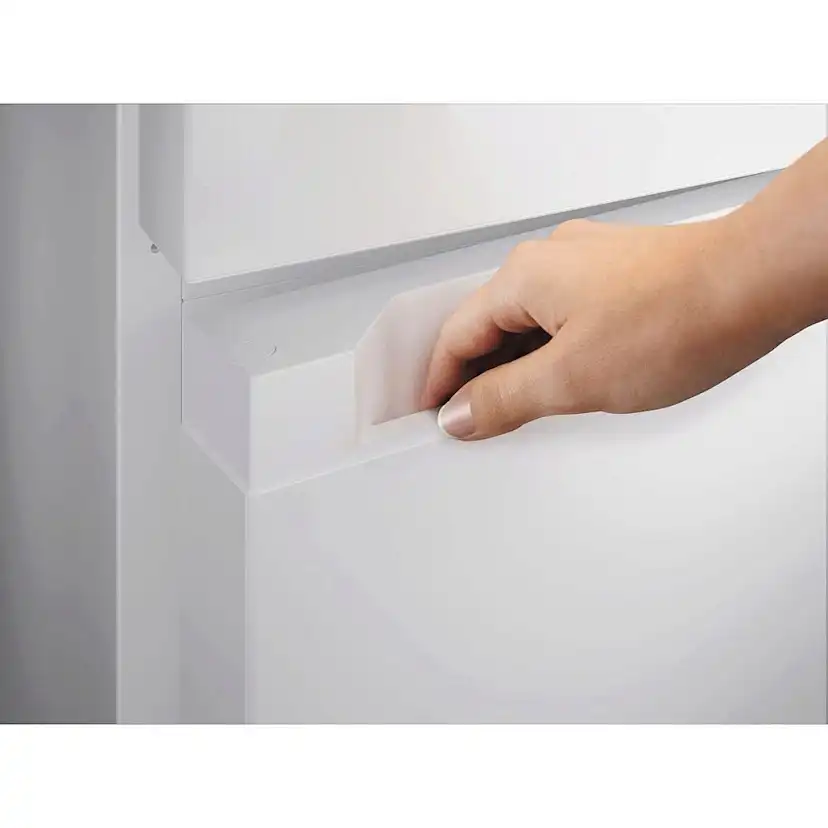 Frittstående Kjøl og Frys Electrolux LNT6MD32W TwinTech® No Frost