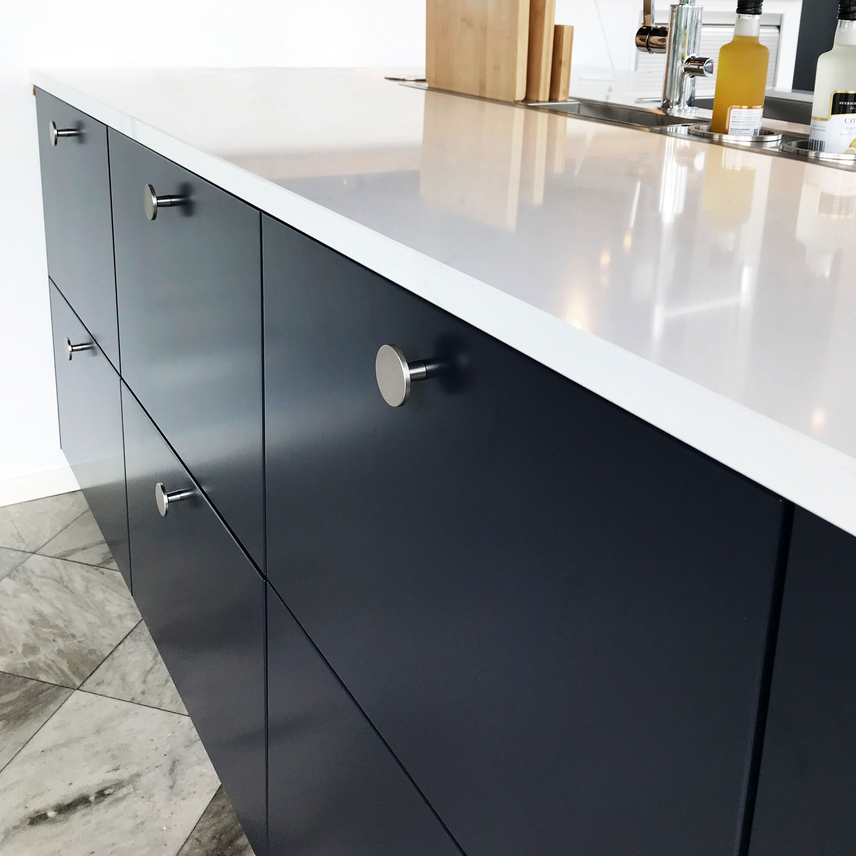 Knott Beslag Design Plato