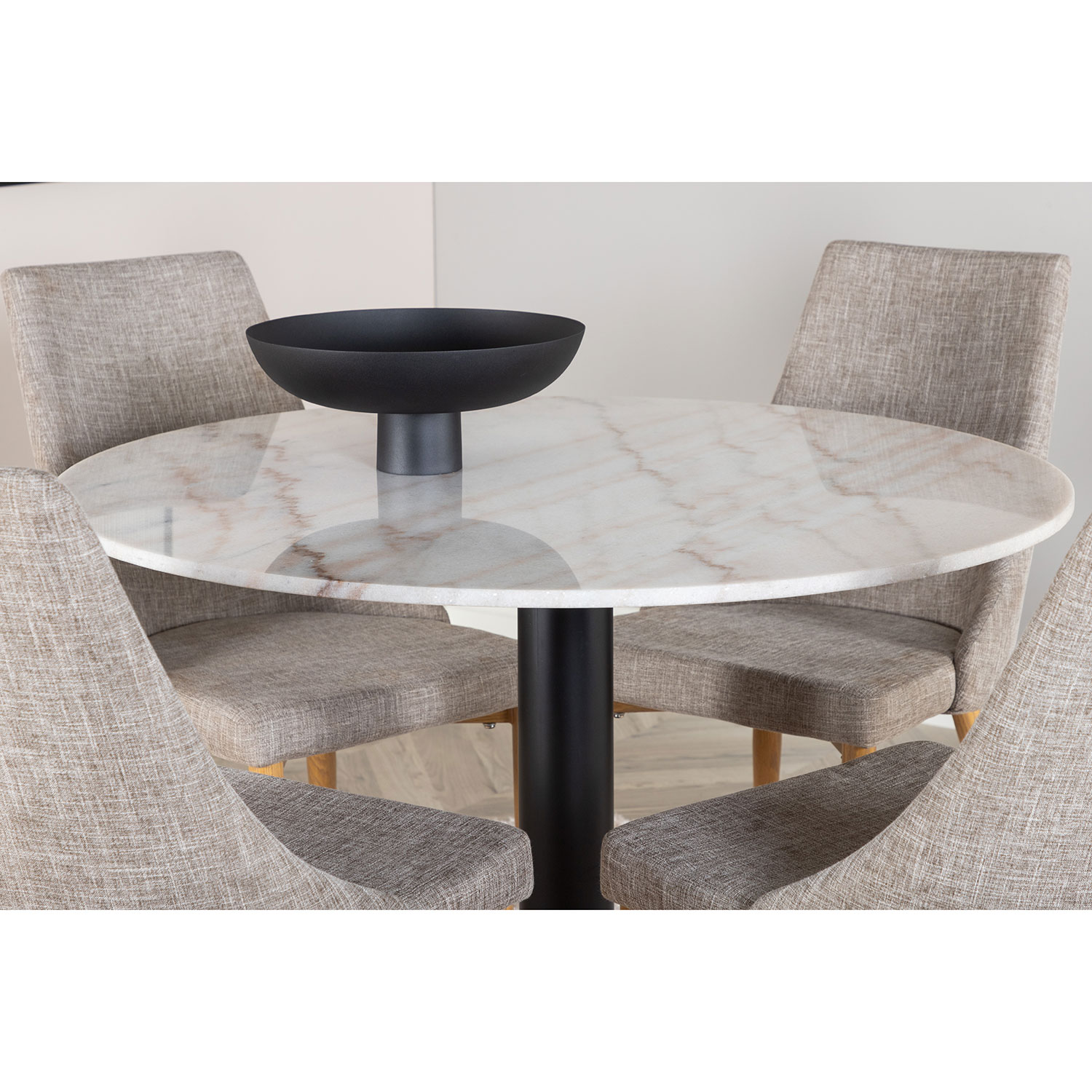 Spisegruppe Venture Home Estelle med 4 Leone Stoler