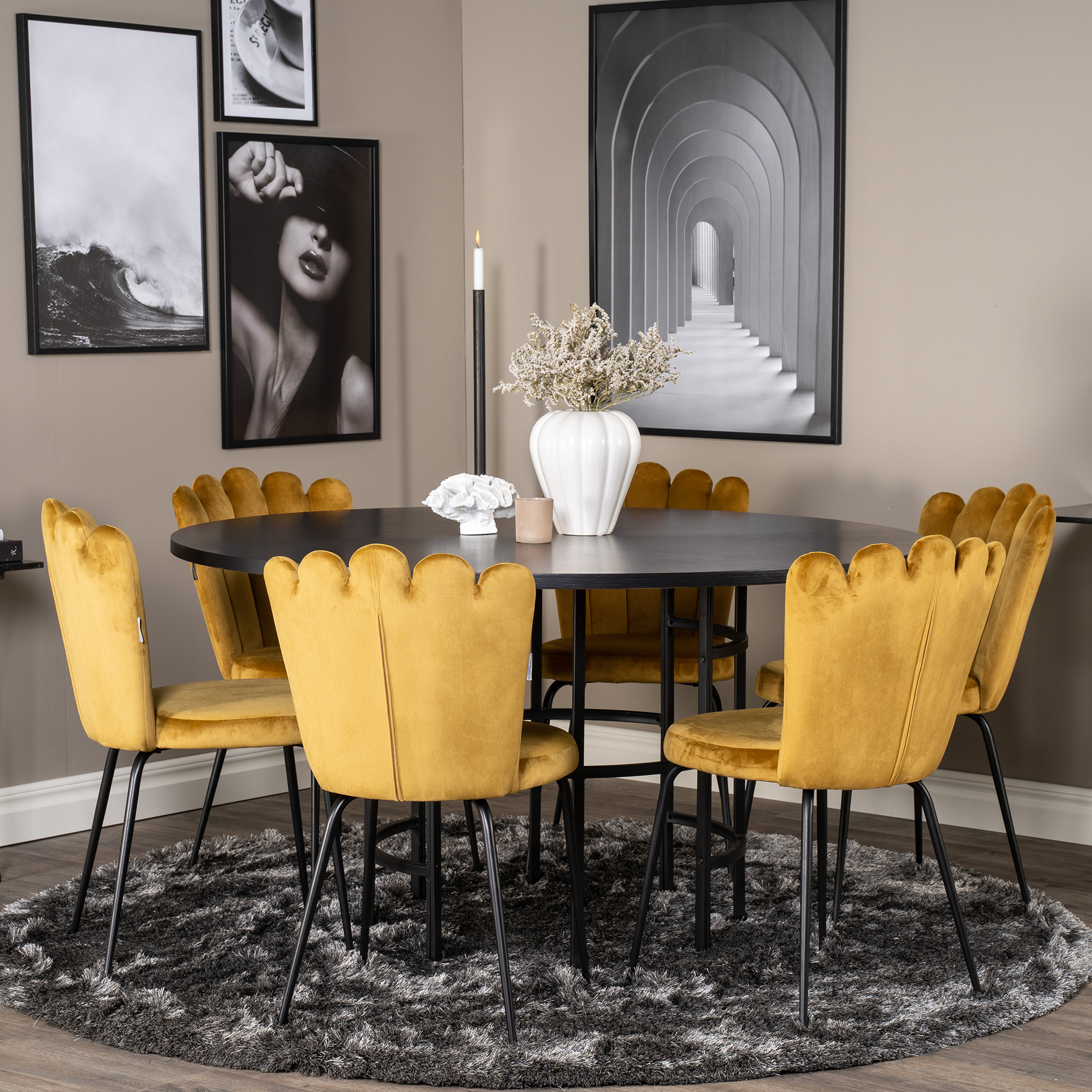 Spisegruppe Venture Home Copenhagen med 6 Limhamn Light Gull Stoler