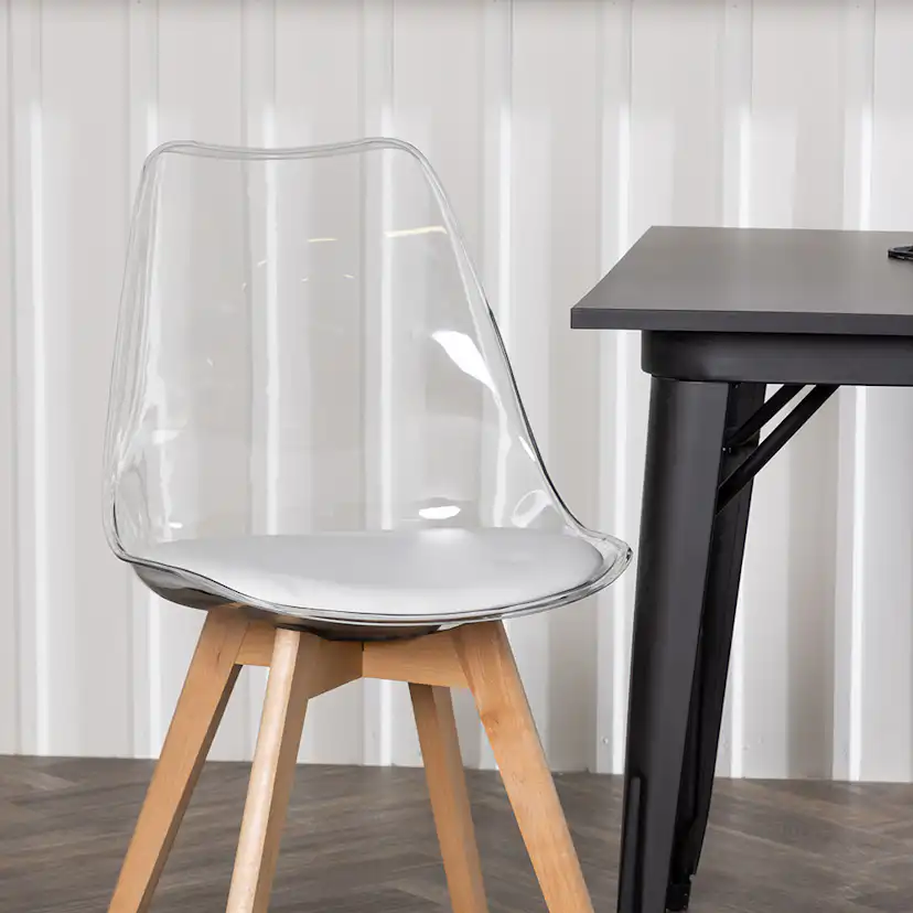 Spisegruppe Venture Home Tempe med 2 stk Edvin Stoler