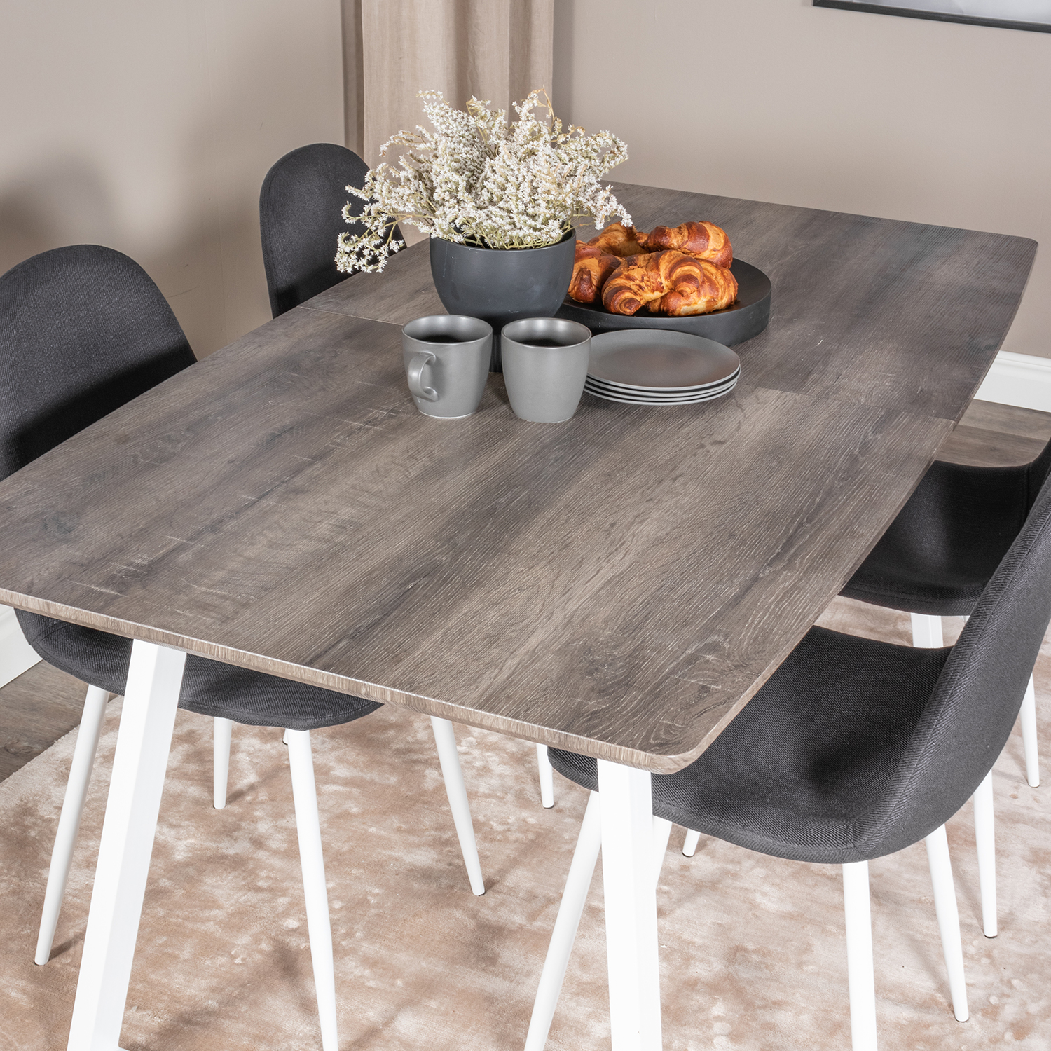 Spisegruppe Venture Home Ina med 4 Pobbie Stoler Polyester