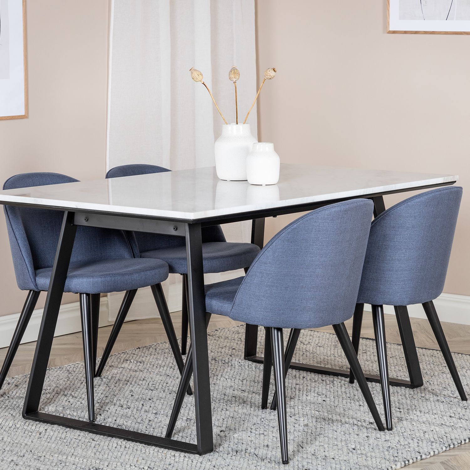 Spisegruppe Venture Home Estelle 140 med 4 Valentina Stoler Polyester