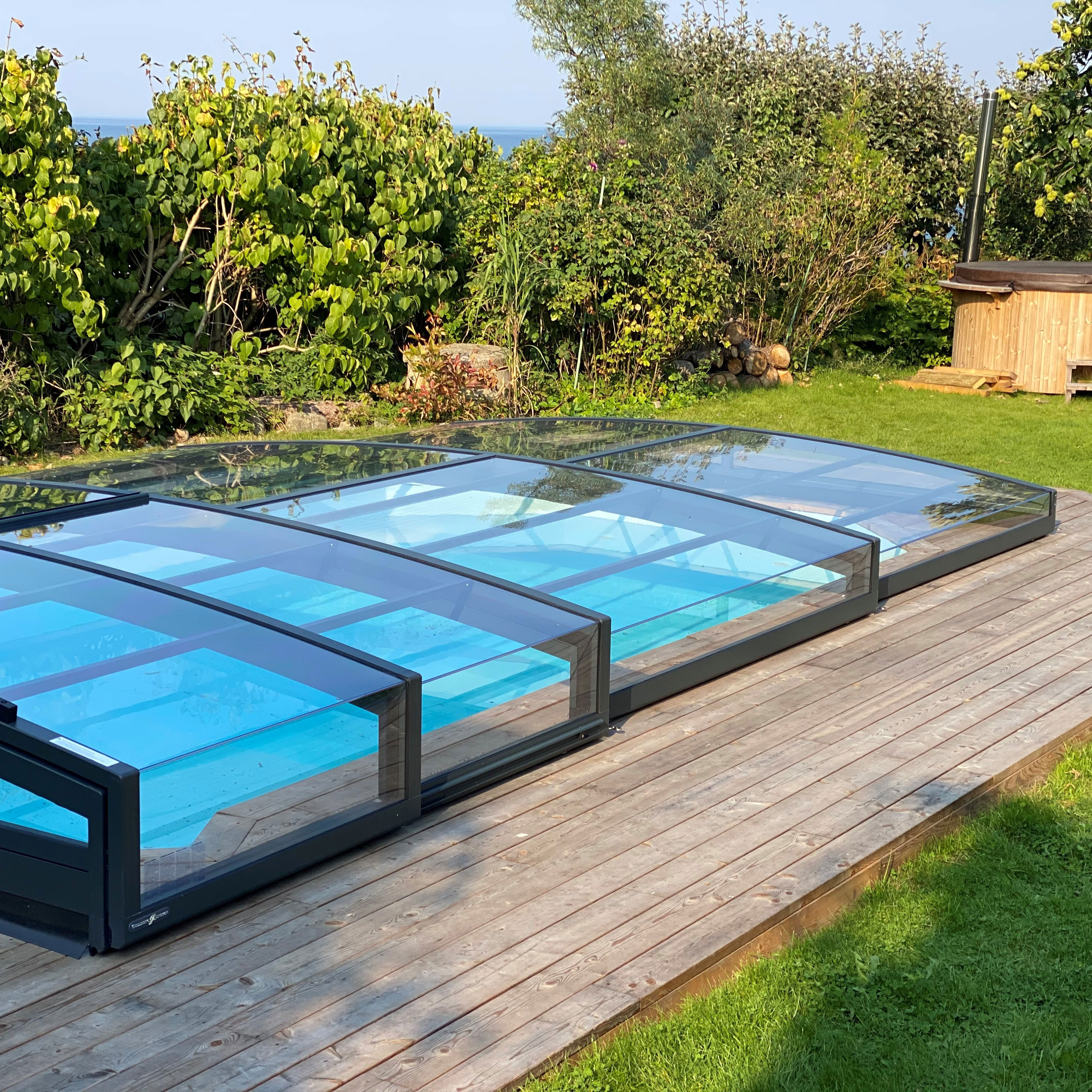 Gullberg & Jansson Leia 4x8 med sarg 4 sektioner Pooltak