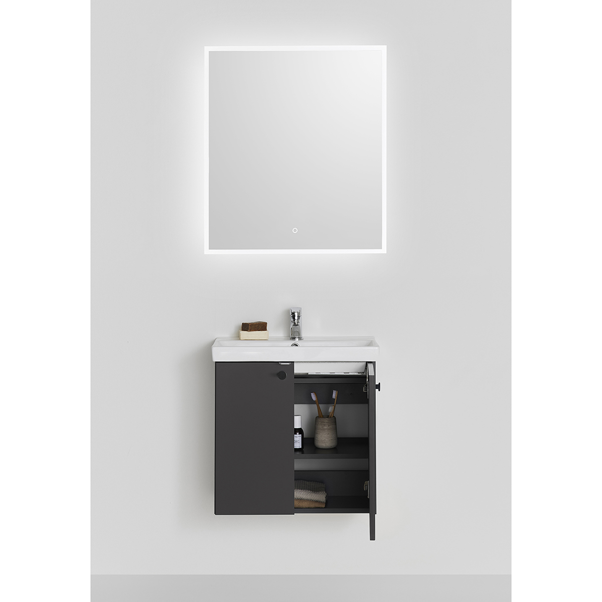 Möbelpaket Hafa Neat 550 med Luckor och Spegel Store Square LED