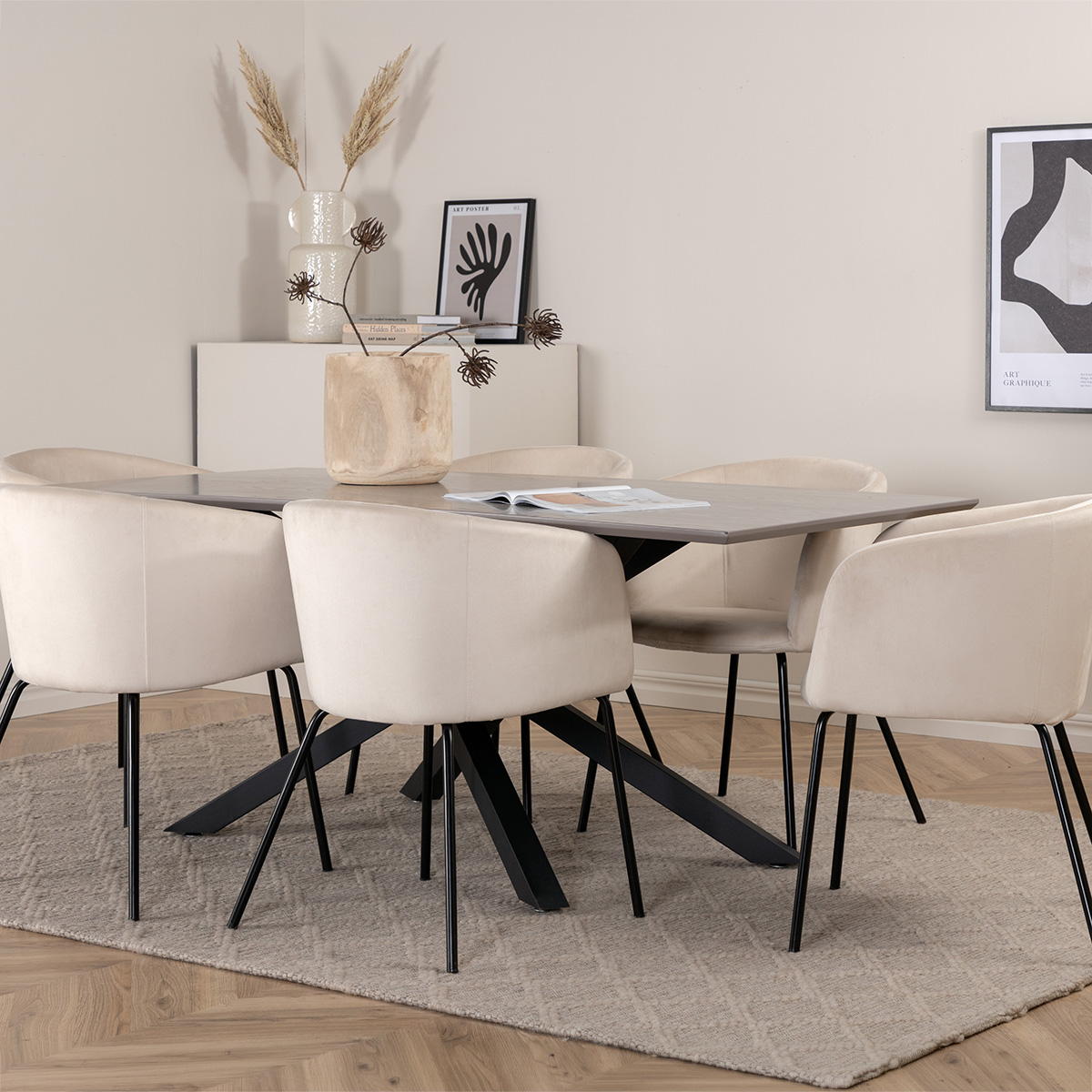 Spisegruppe Venture Home med Piata Spisebord og 6 Bergen Spisestoler i Fløyel