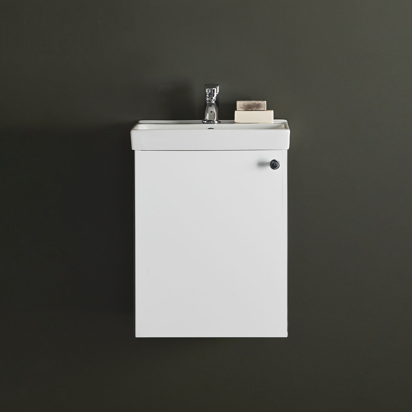 Servantskap Hafa Neat med Skapdør