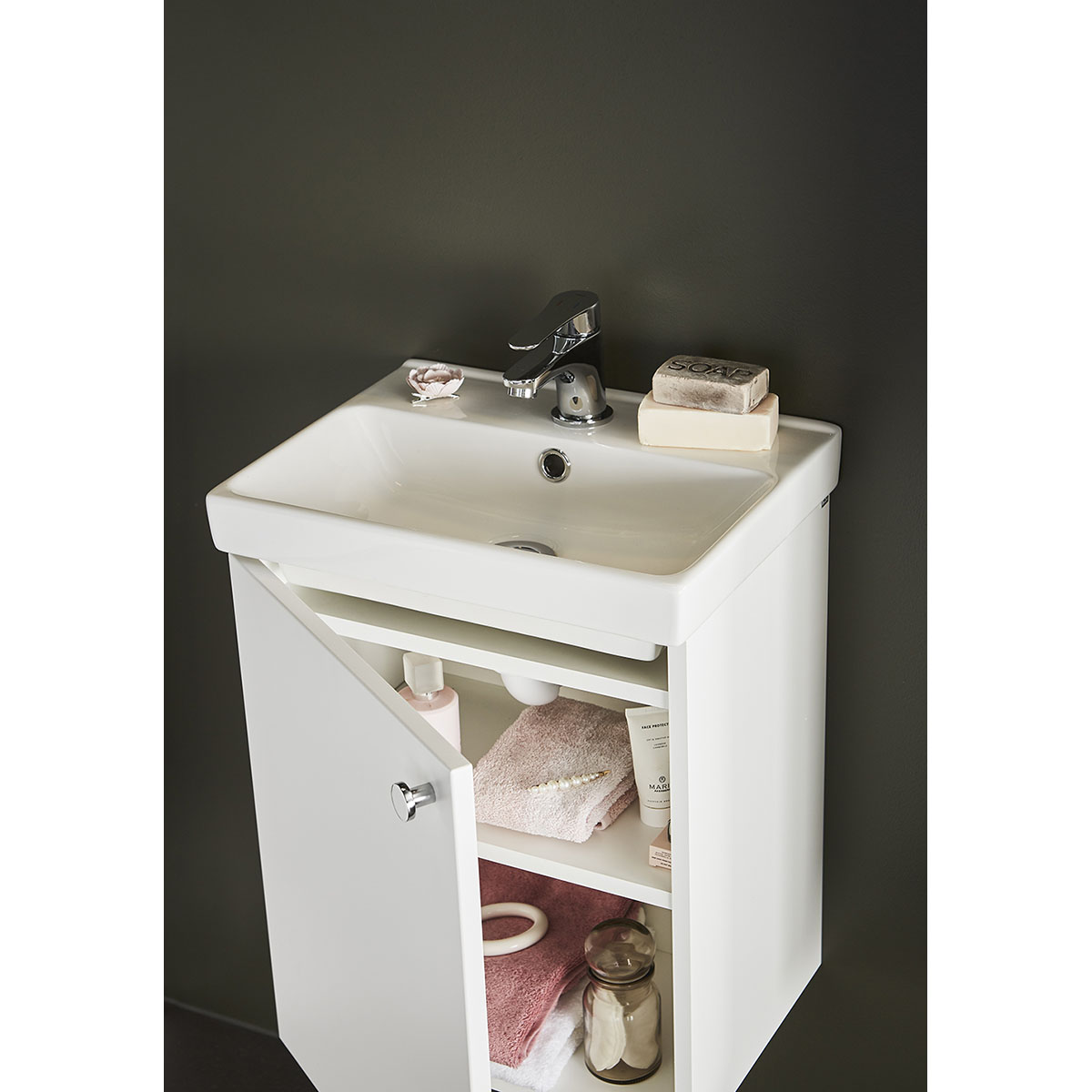 Servantskap Hafa Neat med Skapdør