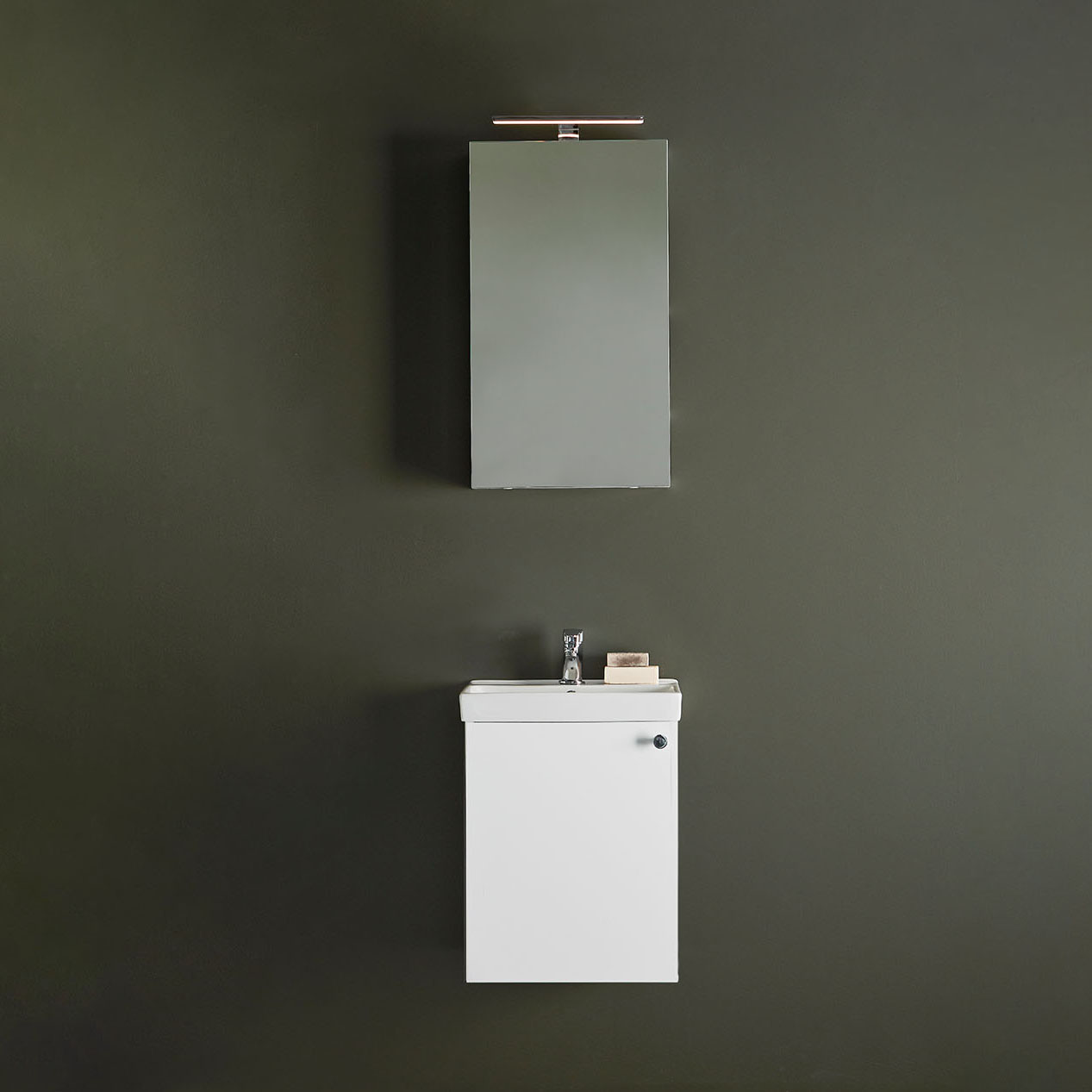 Servantskap Hafa Neat med Skapdør