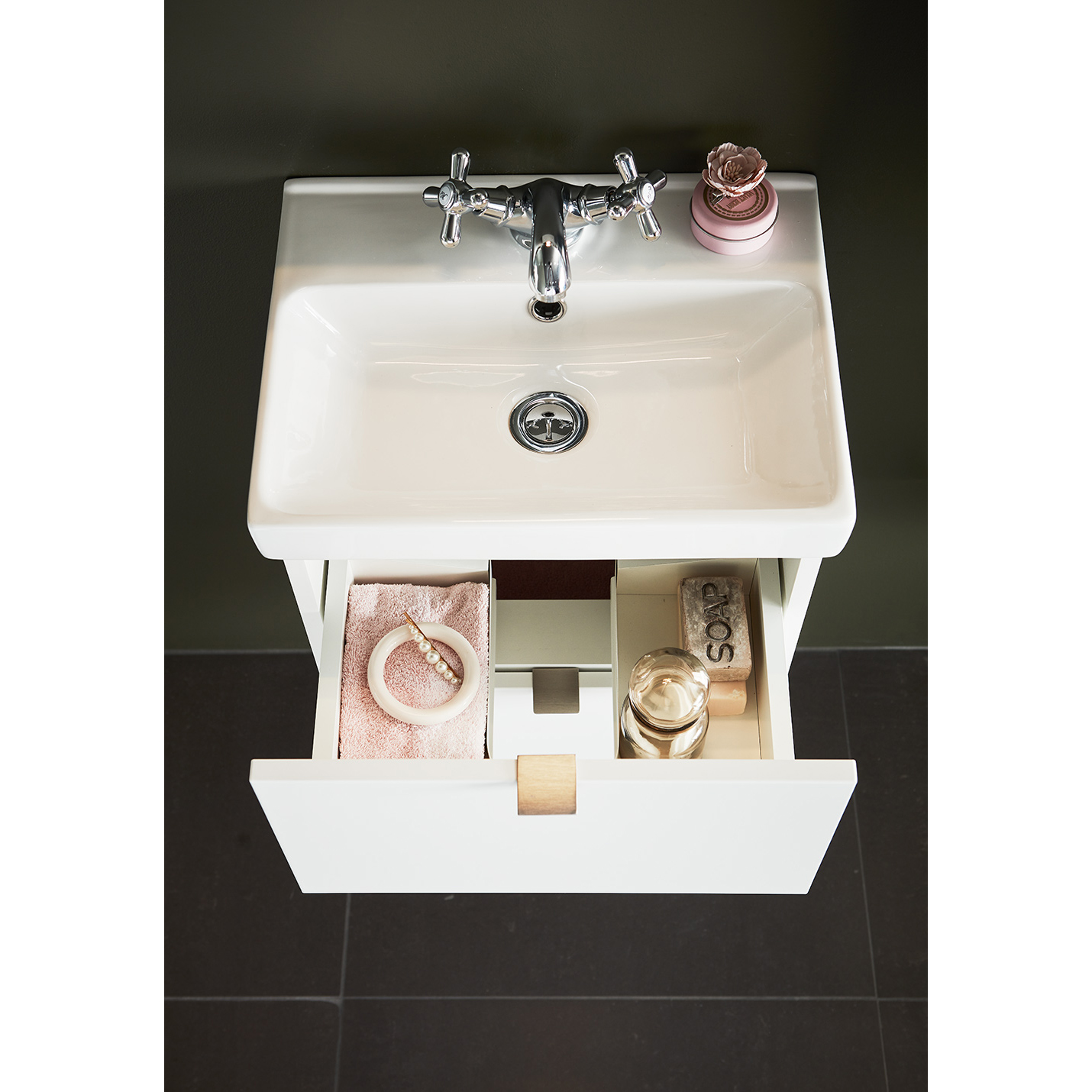 Servantskap Hafa Neat med Servant og Skuffer