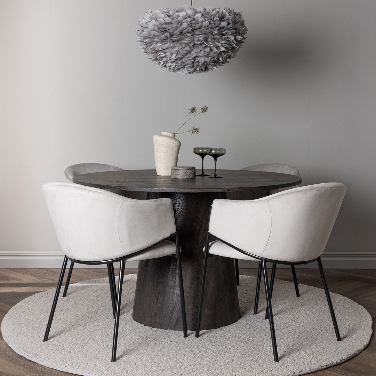 Spisegruppe Venture Home Lanzo Ø120 cm med 4 stk Evelina Stoler