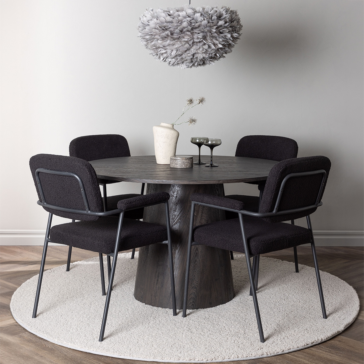 Spisegruppe Venture Home Lanzo Ø120 cm med 4 stk Yesterday Stoler