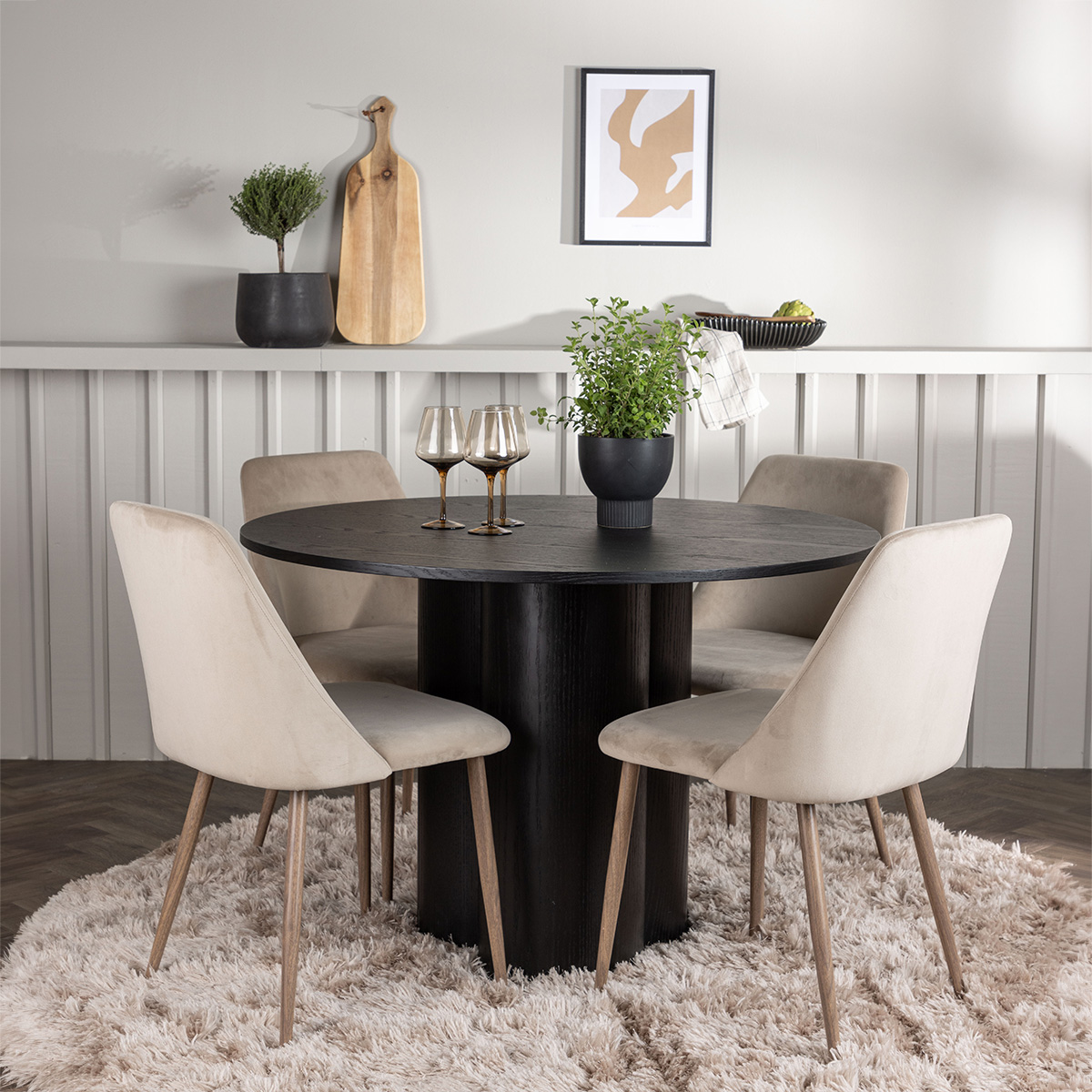 Spisegruppe Venture Home Olivia Ø110 cm med 4 stk Night Stoler