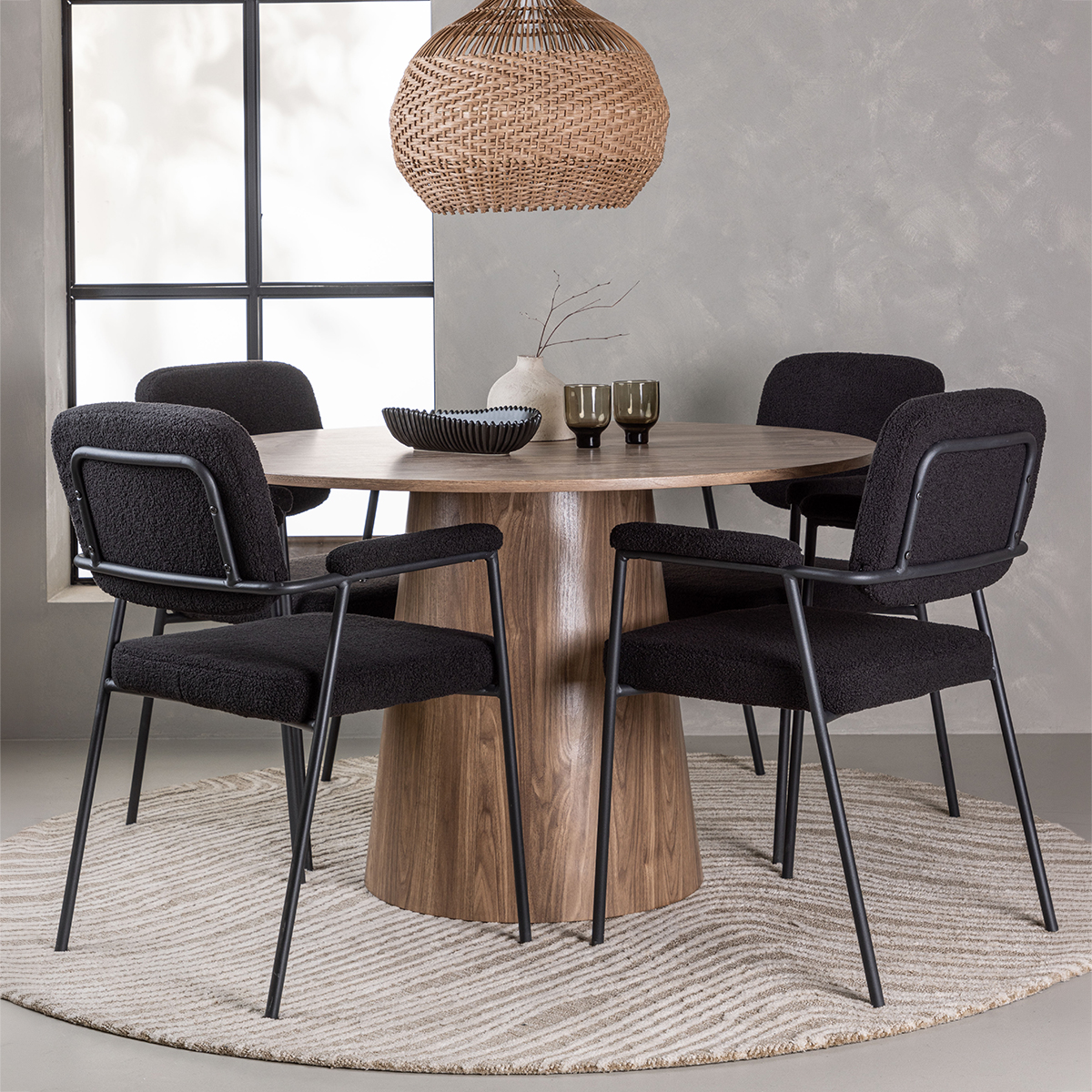 Spisegruppe Venture Home Lanzo med 4 Yesterday Stoler