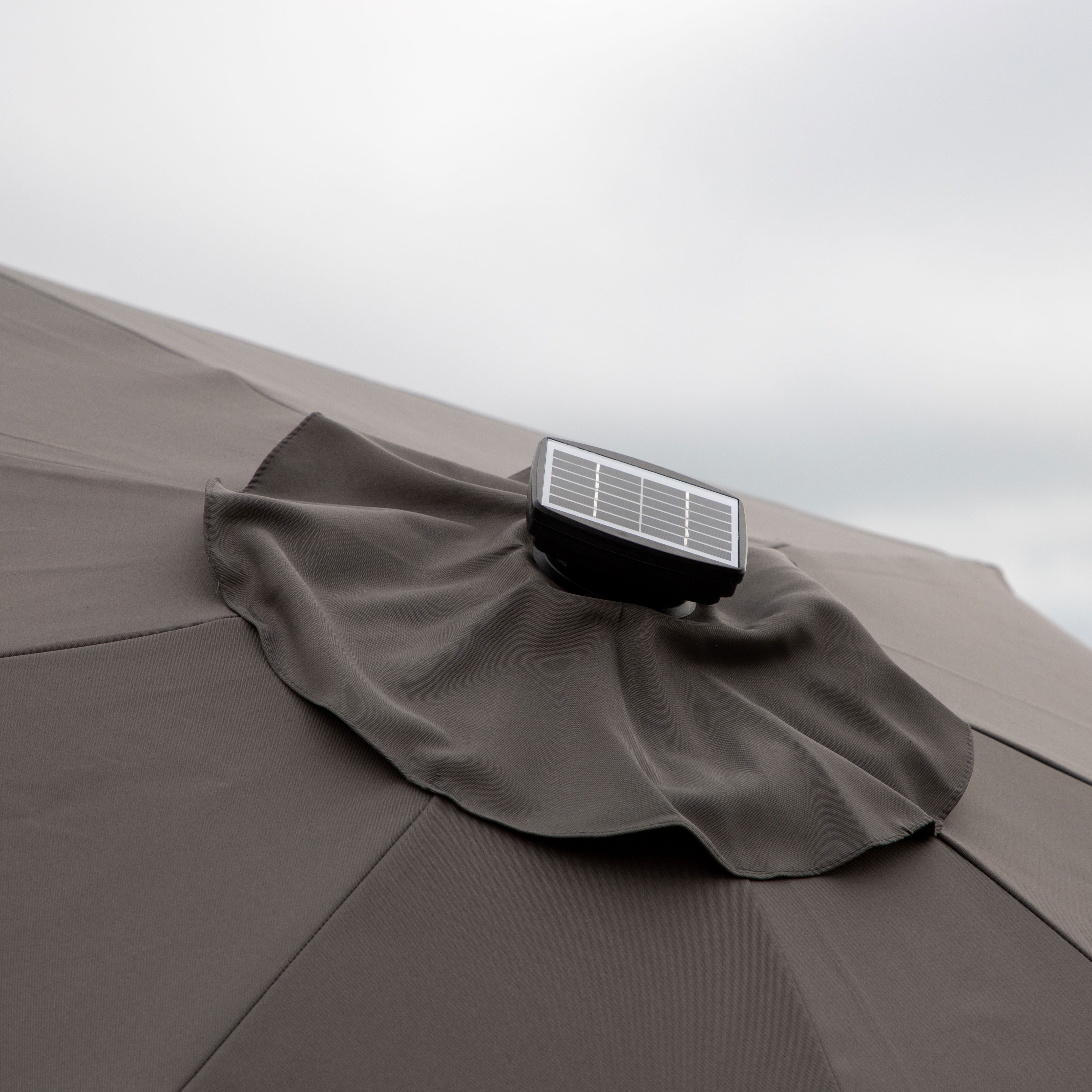 Parasoll Venture Home Sudan med LED-belysning og Vippefunksjon