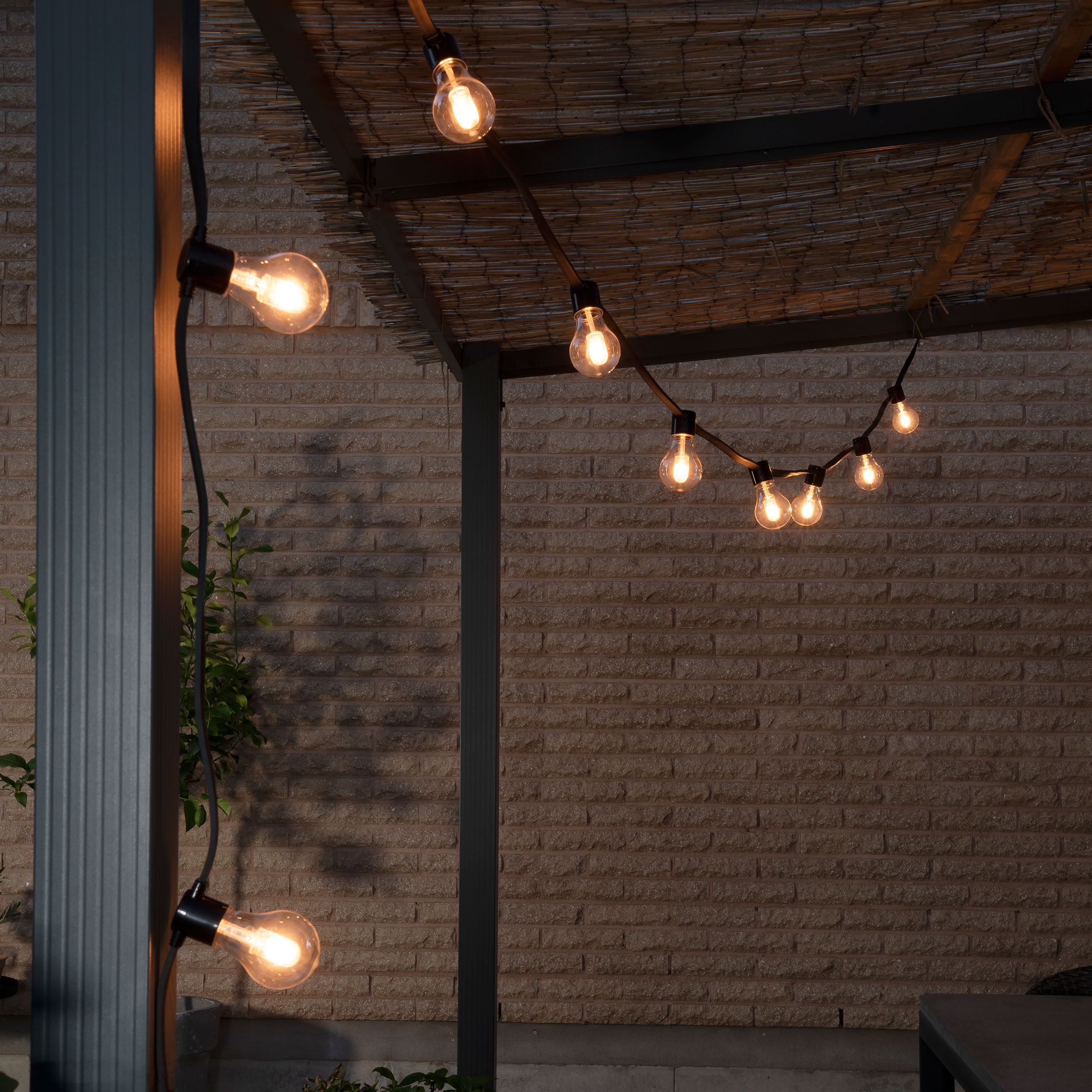 Lyslenke Gnosjö Konstsmide Amber M-form Utbyttbar LED 4,5 m