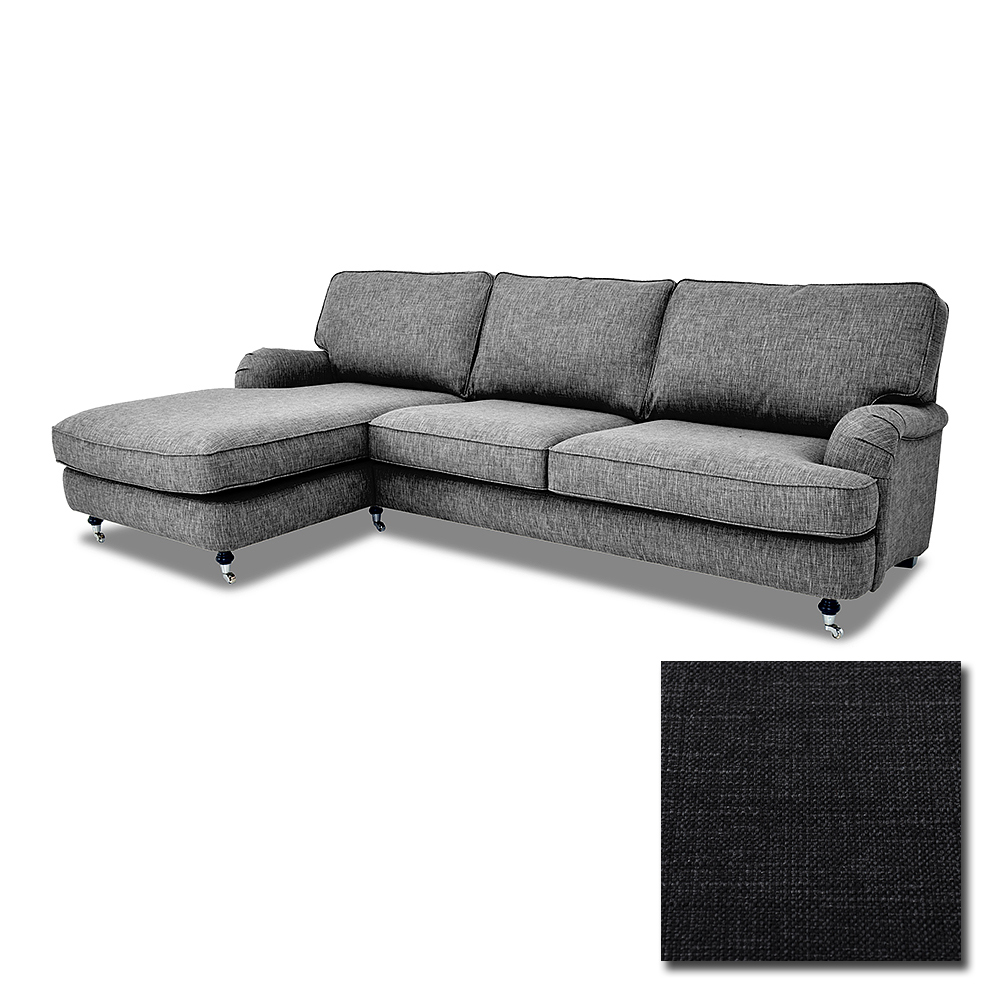 2,5-sitssoffa Lerche Mayfair Tyg: West Mörkgrå. Ben: Ek/Mässing. Schäslong: Vänster.