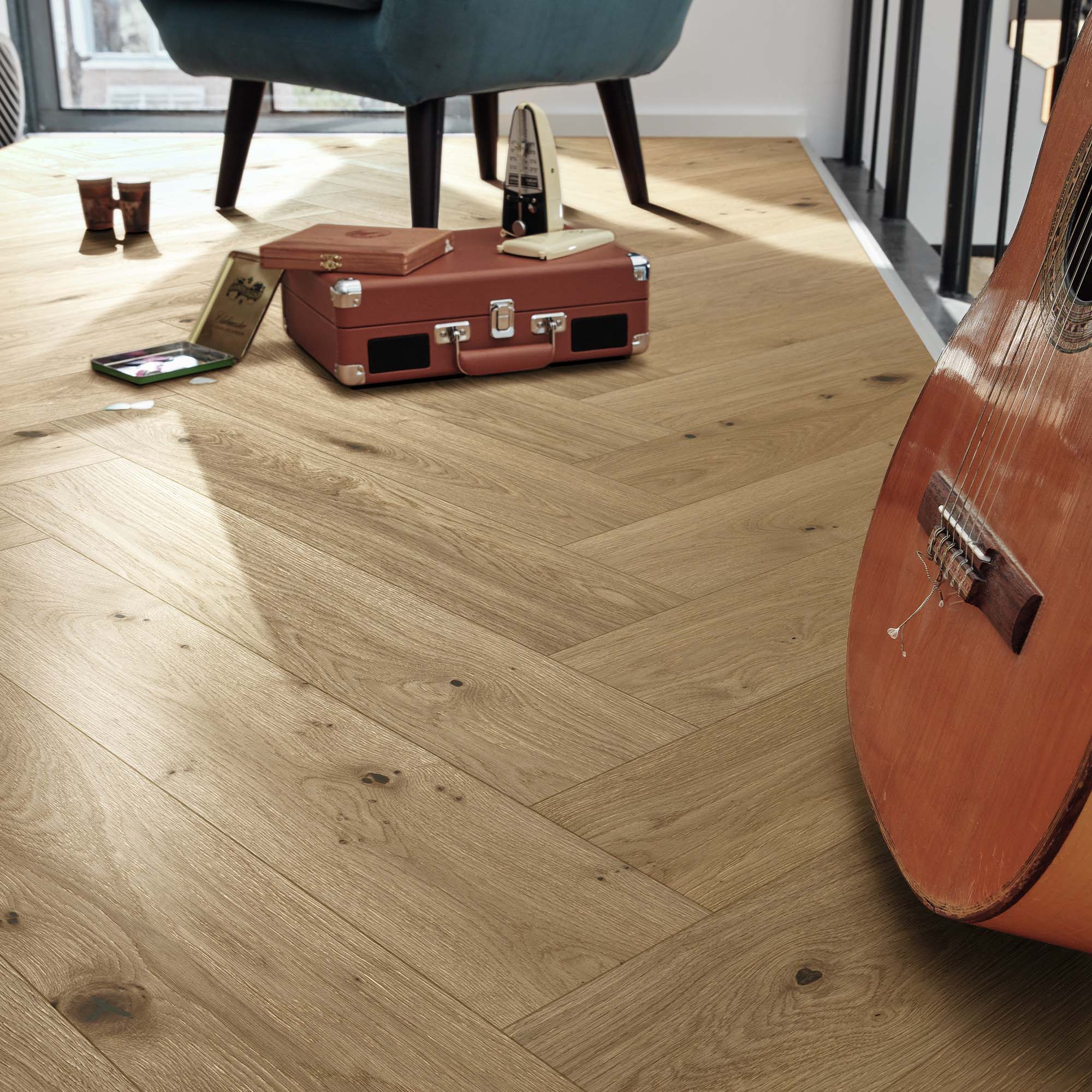 Parkettgolv Meister 9006 PS 500 Borstad Ultramattlackad Ek Fiskbensparkett