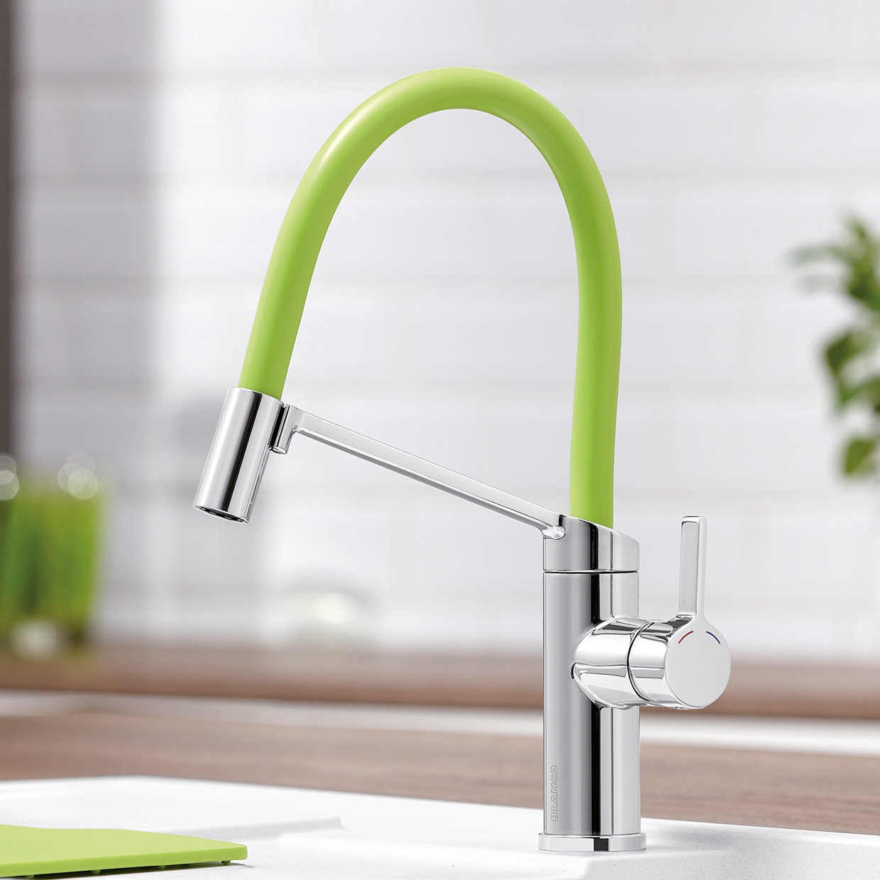 Kjøkkenbatteri Blanco Viu S Farget Ettgrepsbatteri med Uttrekkbar & Svingbar Tut