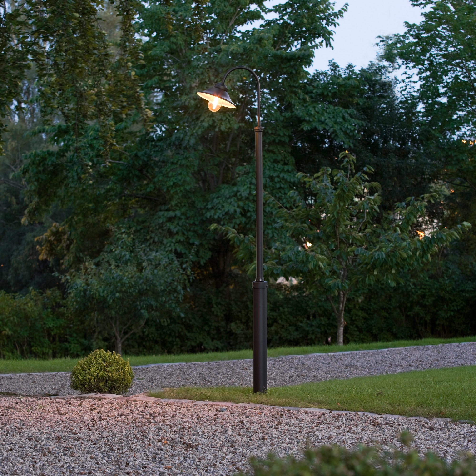 Stolpelampe Gnosjö Konstsmide Vega E27 med Stolpe