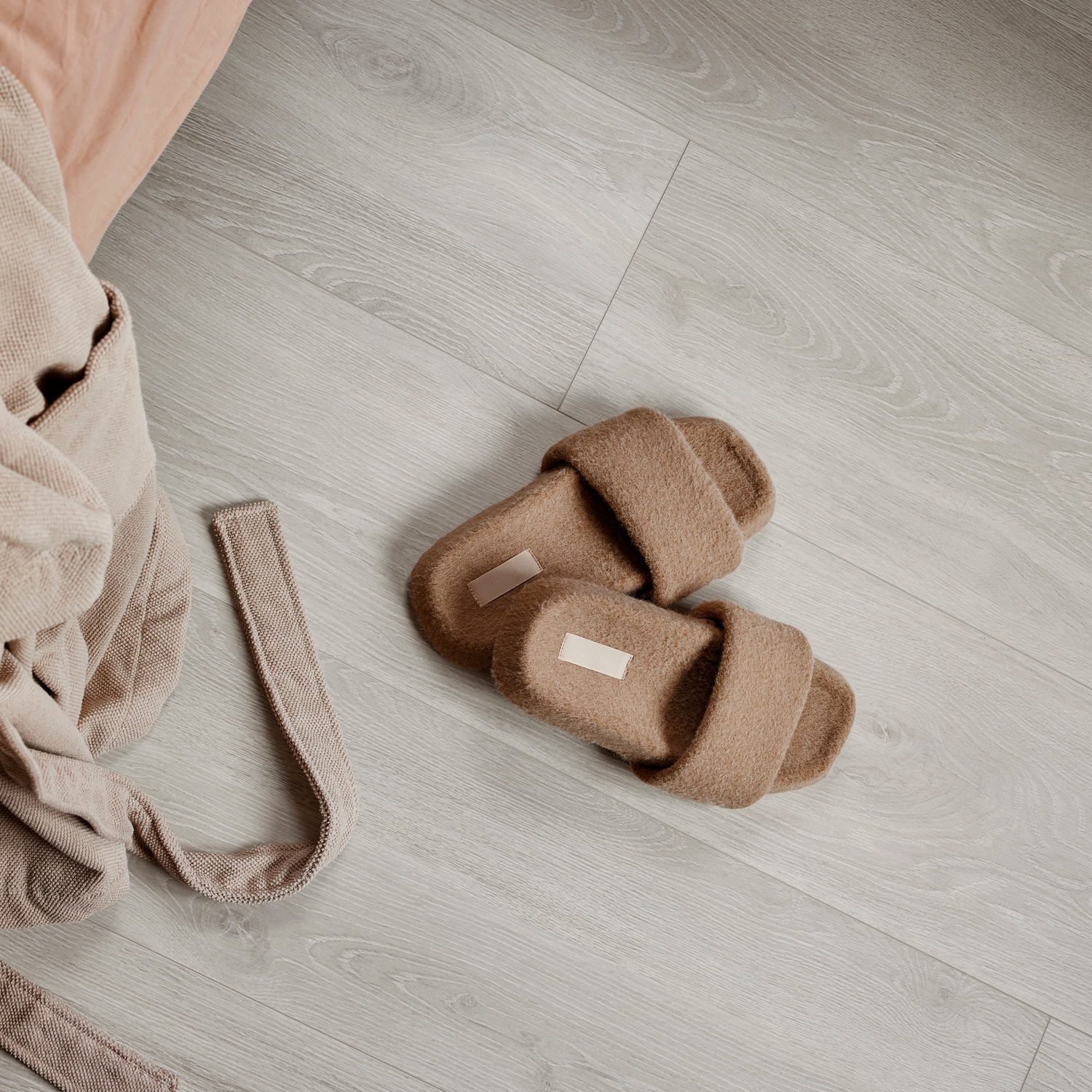 Laminatgulv BerryAlloc Ocean 8 V4 XL Bloom Silver Grey