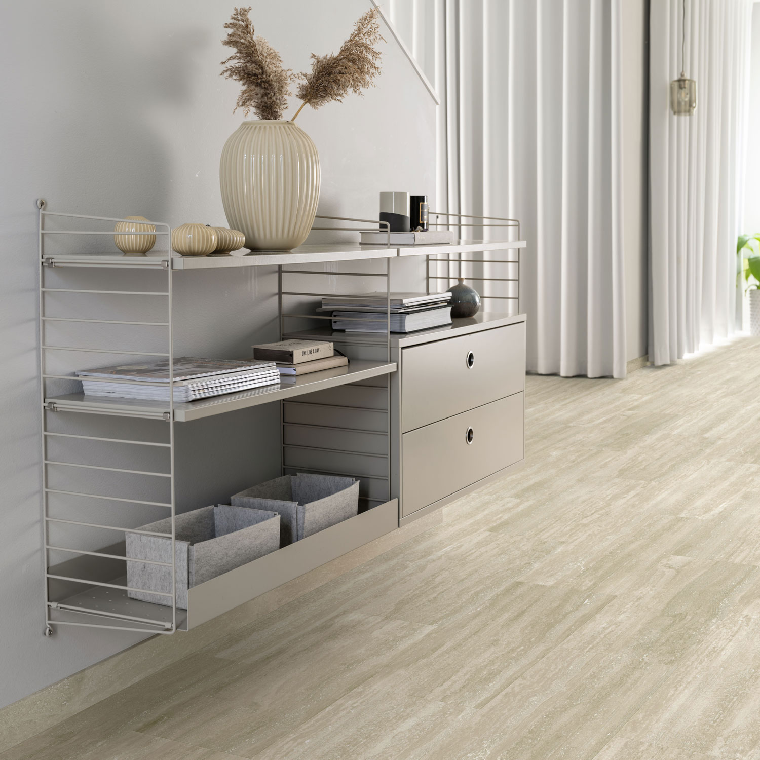Vinylgulv Pergo Isefjord Pad Pro Greige Travertine