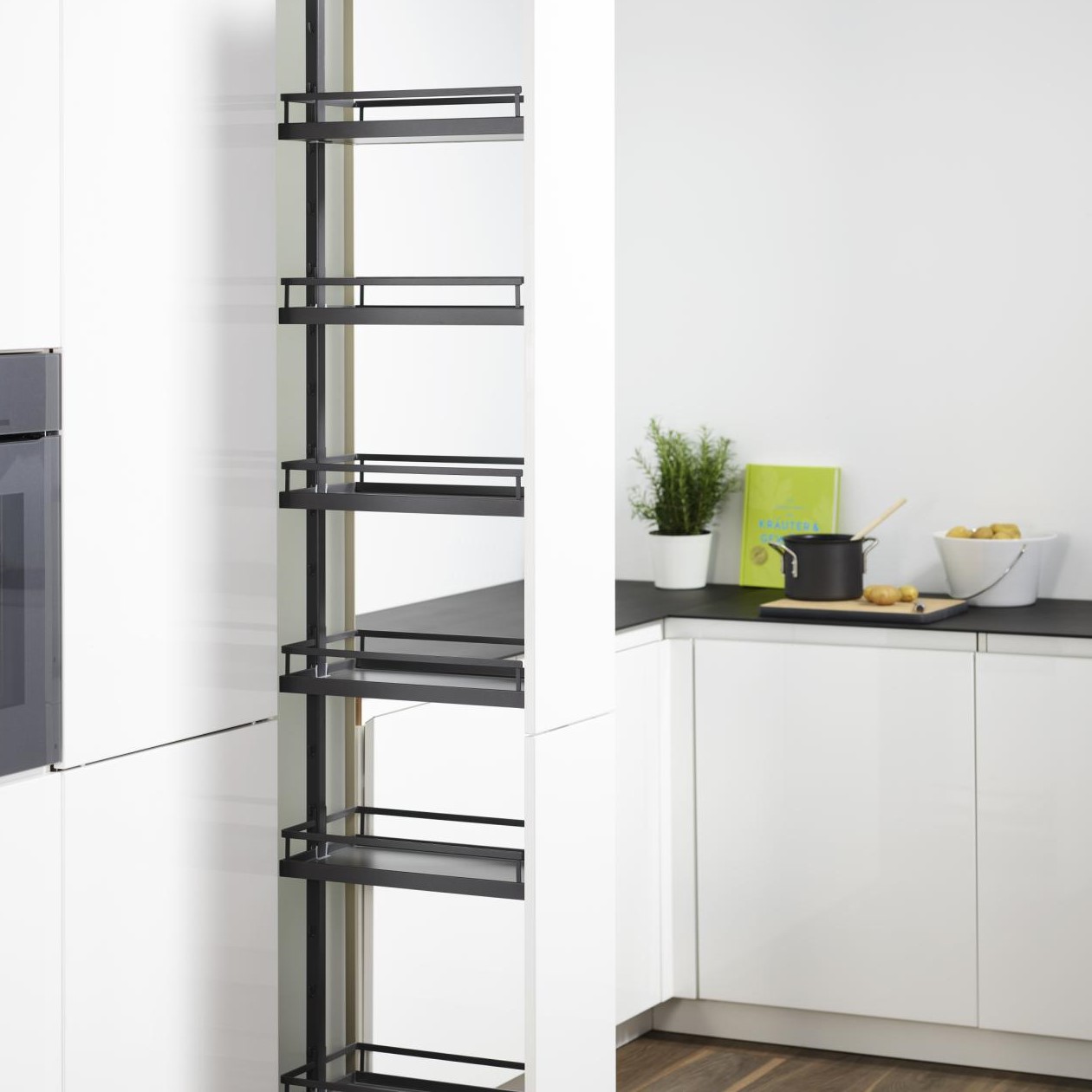 Högskåpsutdrag Theofils Kesseböhmer Arenaplus Style Skafferiutdrag 1800-2200 mm Vit/Krom, Längd: 400 mm