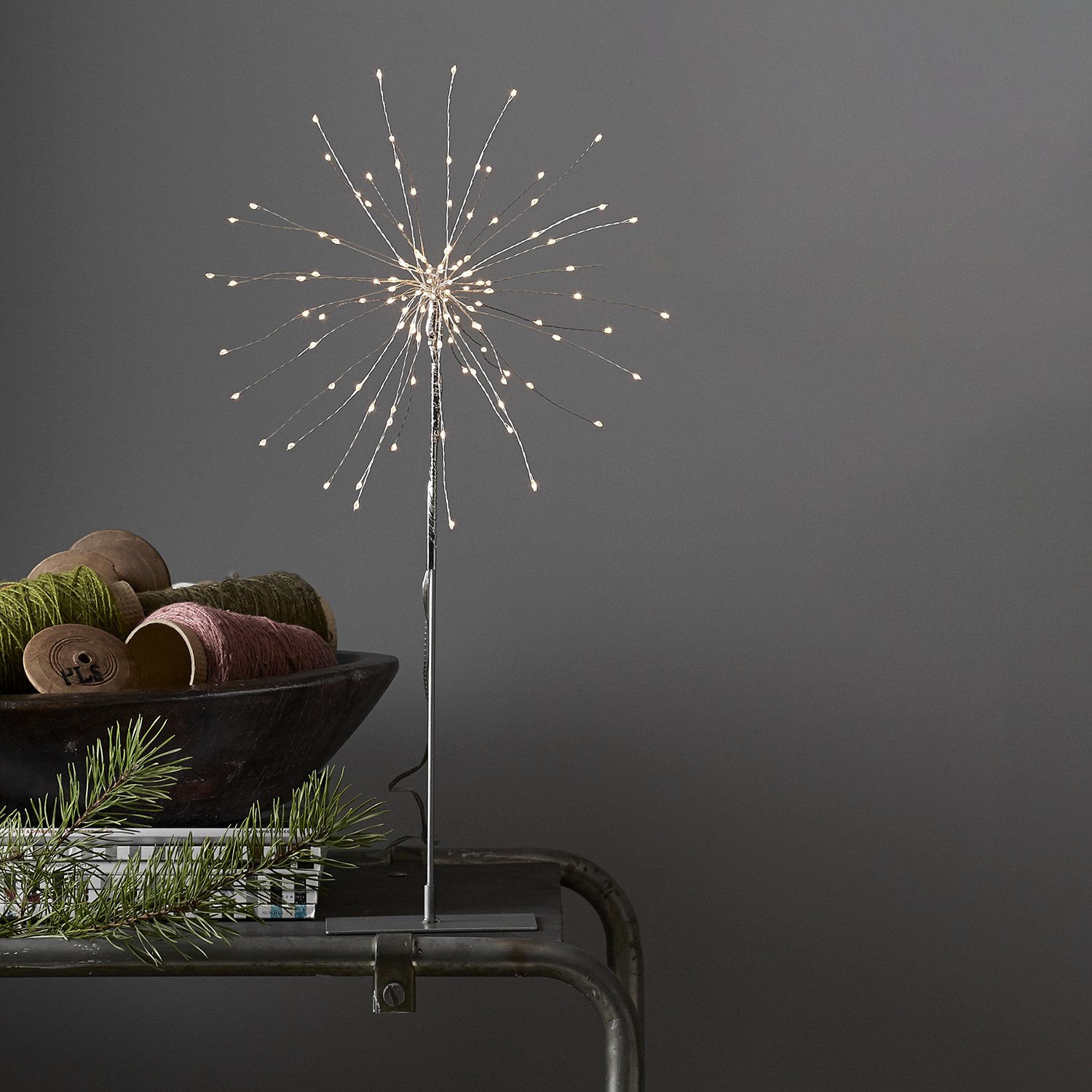 Adventsstjerne Star Trading På Fot Firework 120 LSil