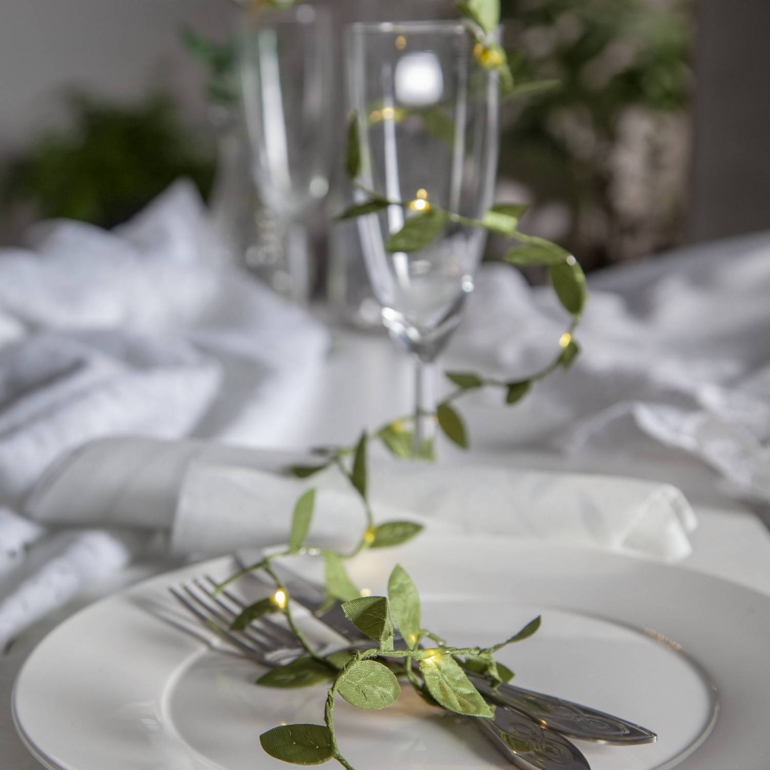 Lyslenke Star Trading Leaf Batteridrevet LED-lenke