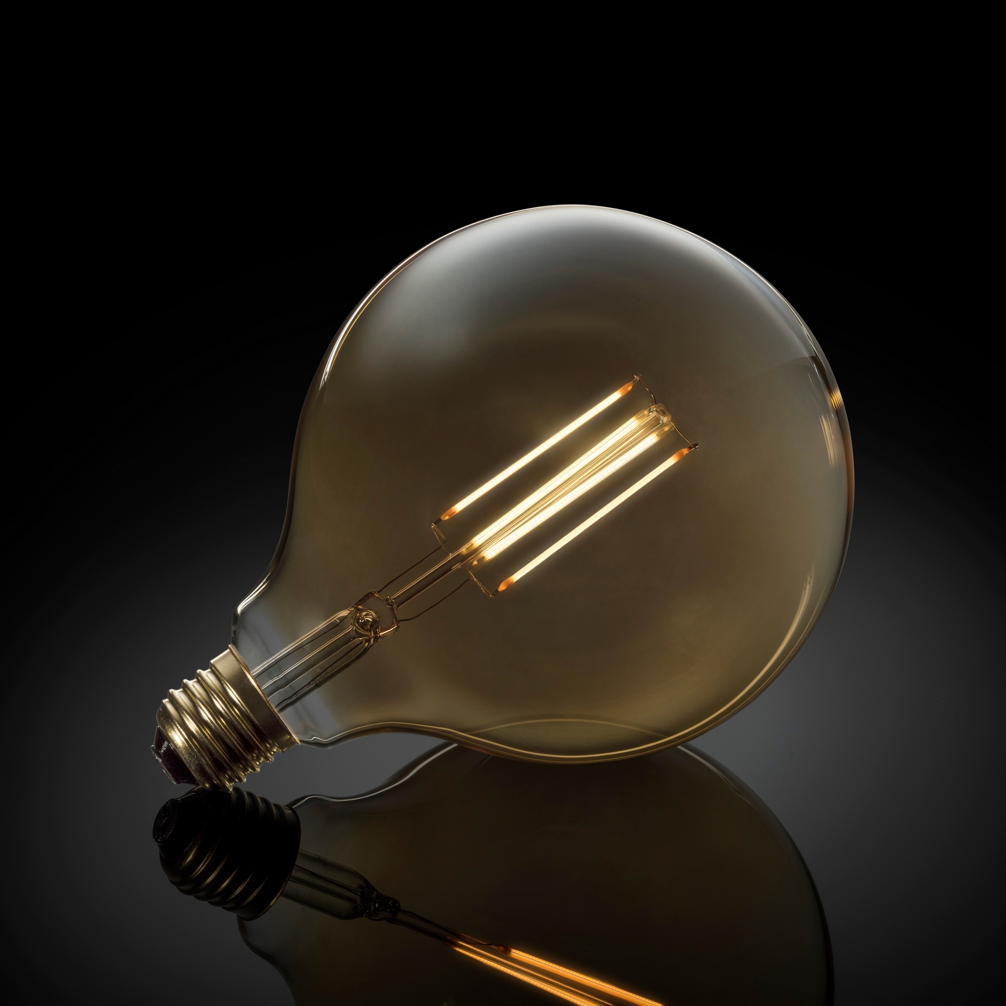 Glödlampa Gnosjö Konstsmide LED E27 125 mm Klot 4W 2200K 230V Amber